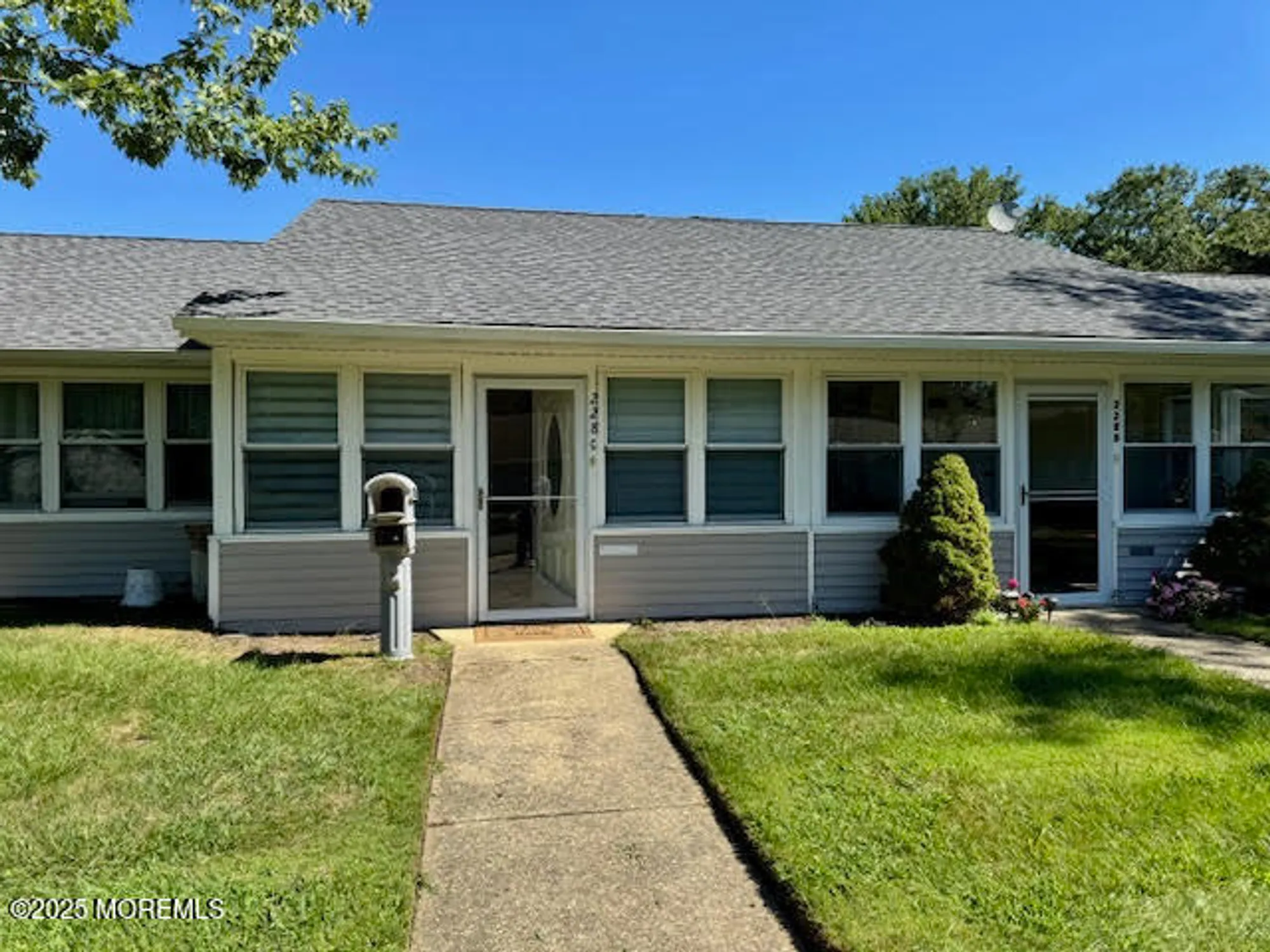 Property Slideshow image 1 of 20 | 228c buckingham ct, Lakewood, NJ, 08701