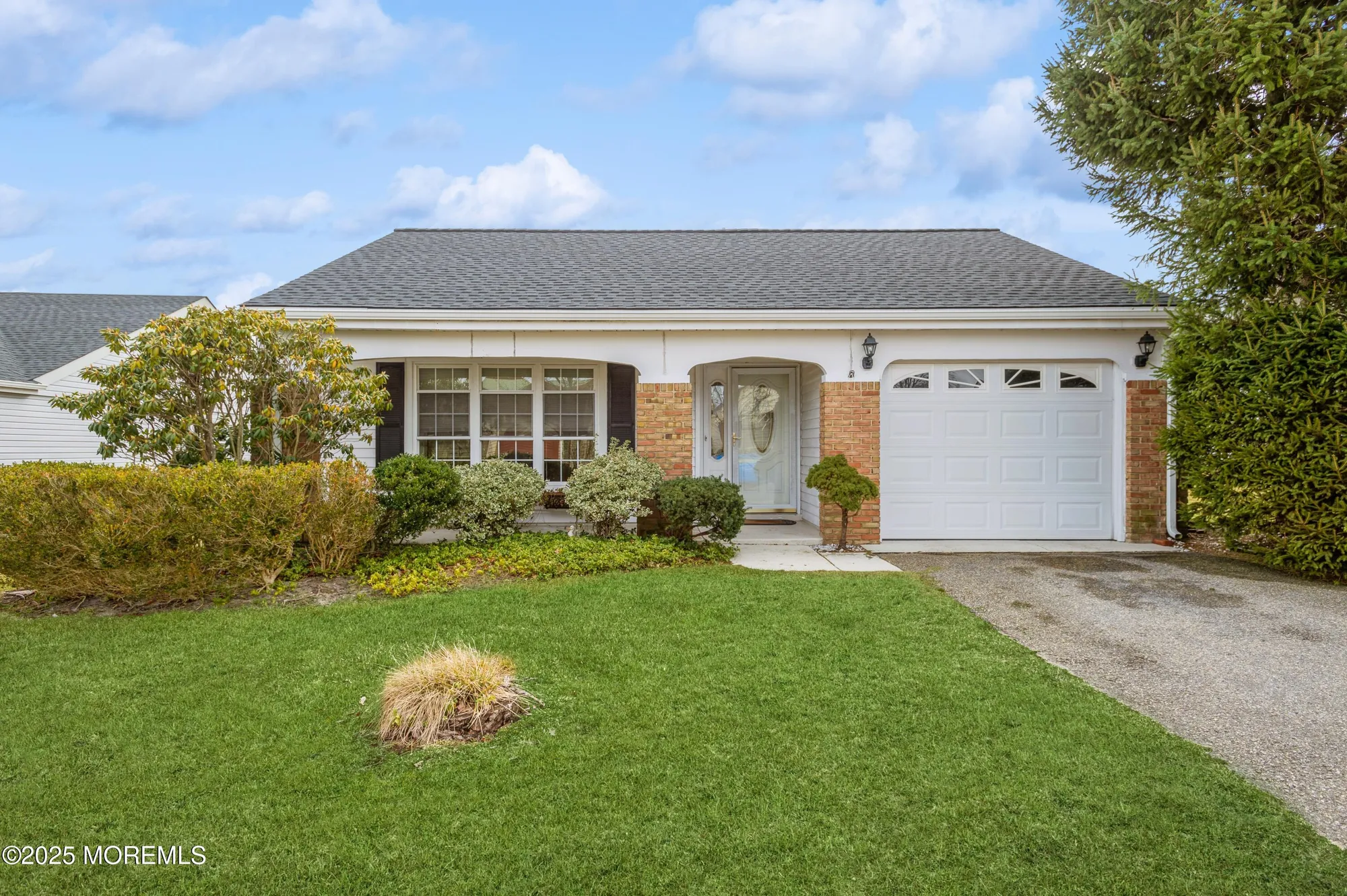 Property Slideshow image 1 of 23 | 29 woodstock ln, Manchester, NJ, 08759