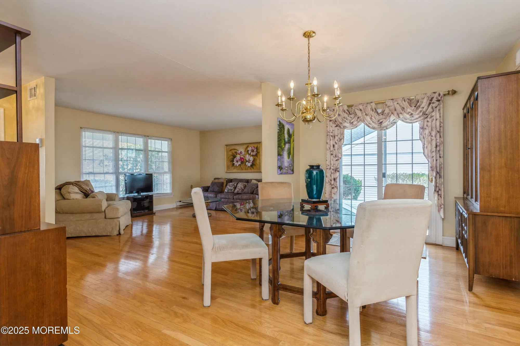 Property Slideshow image 7 of 23 | 29 woodstock ln, Manchester, NJ, 08759
