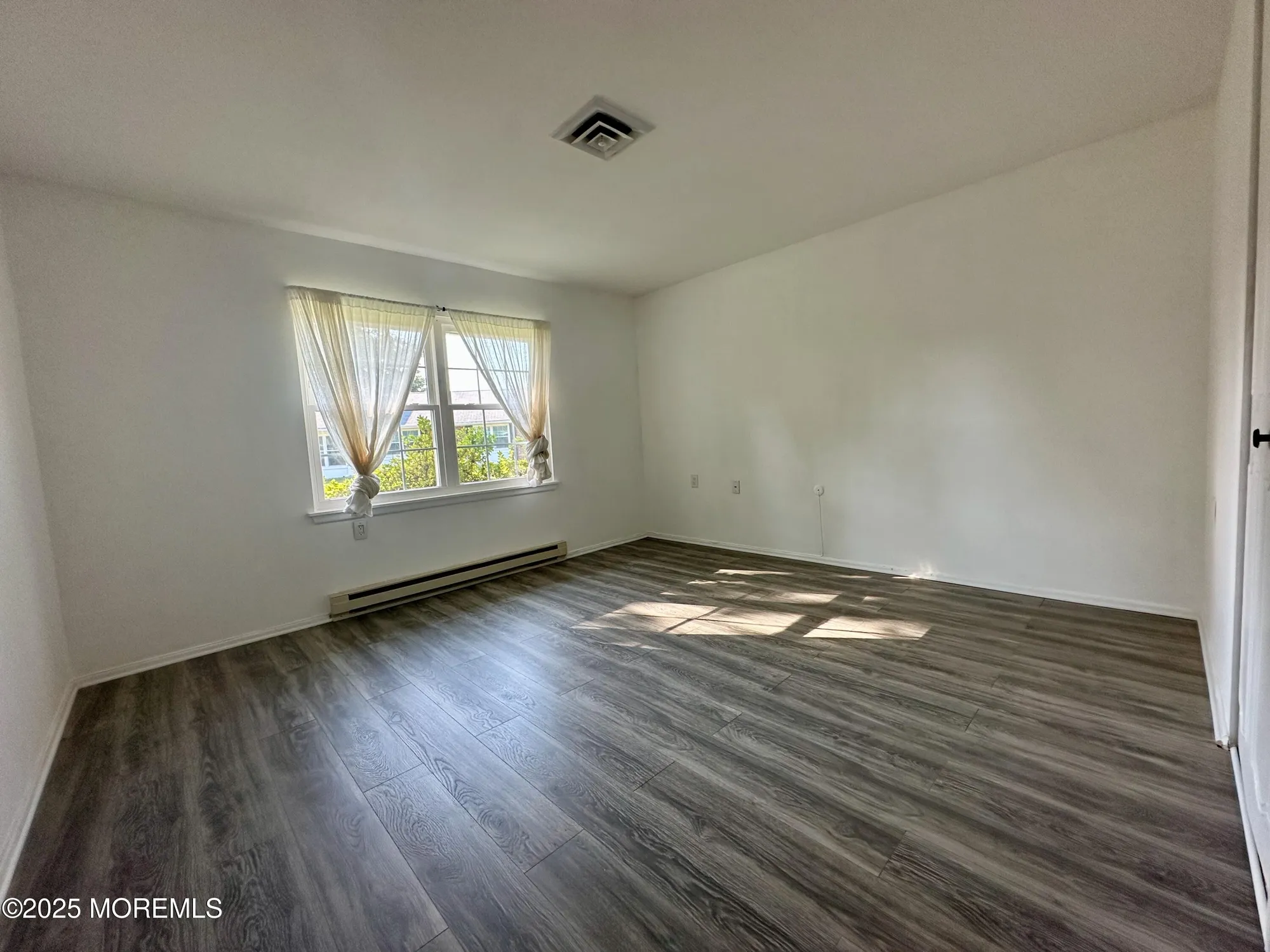 Property Slideshow image 16 of 35 | 1209a shetland dr, Lakewood, NJ, 08701