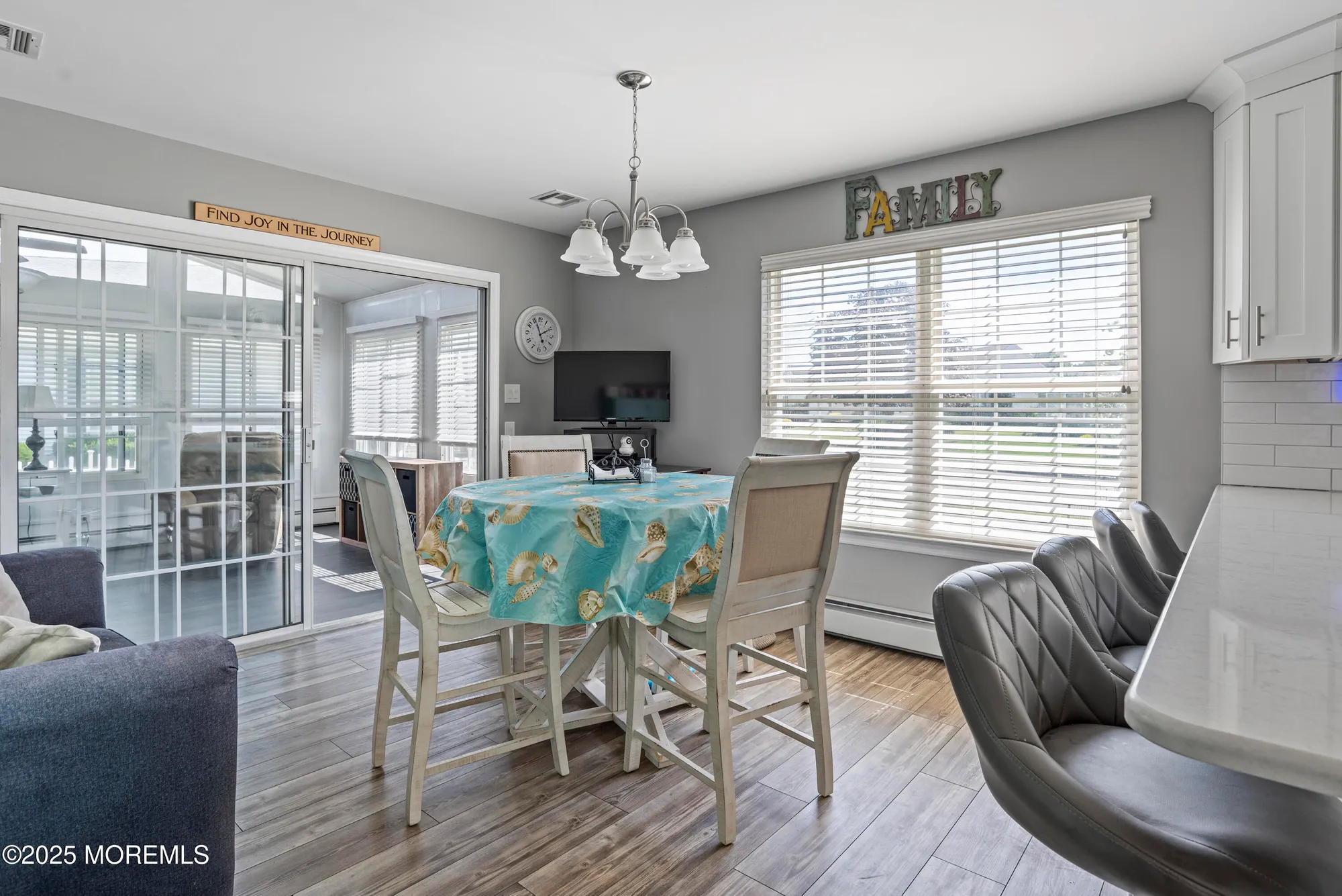 Property Slideshow image 12 of 28 | 10 colwyn way, Toms River, NJ, 08757