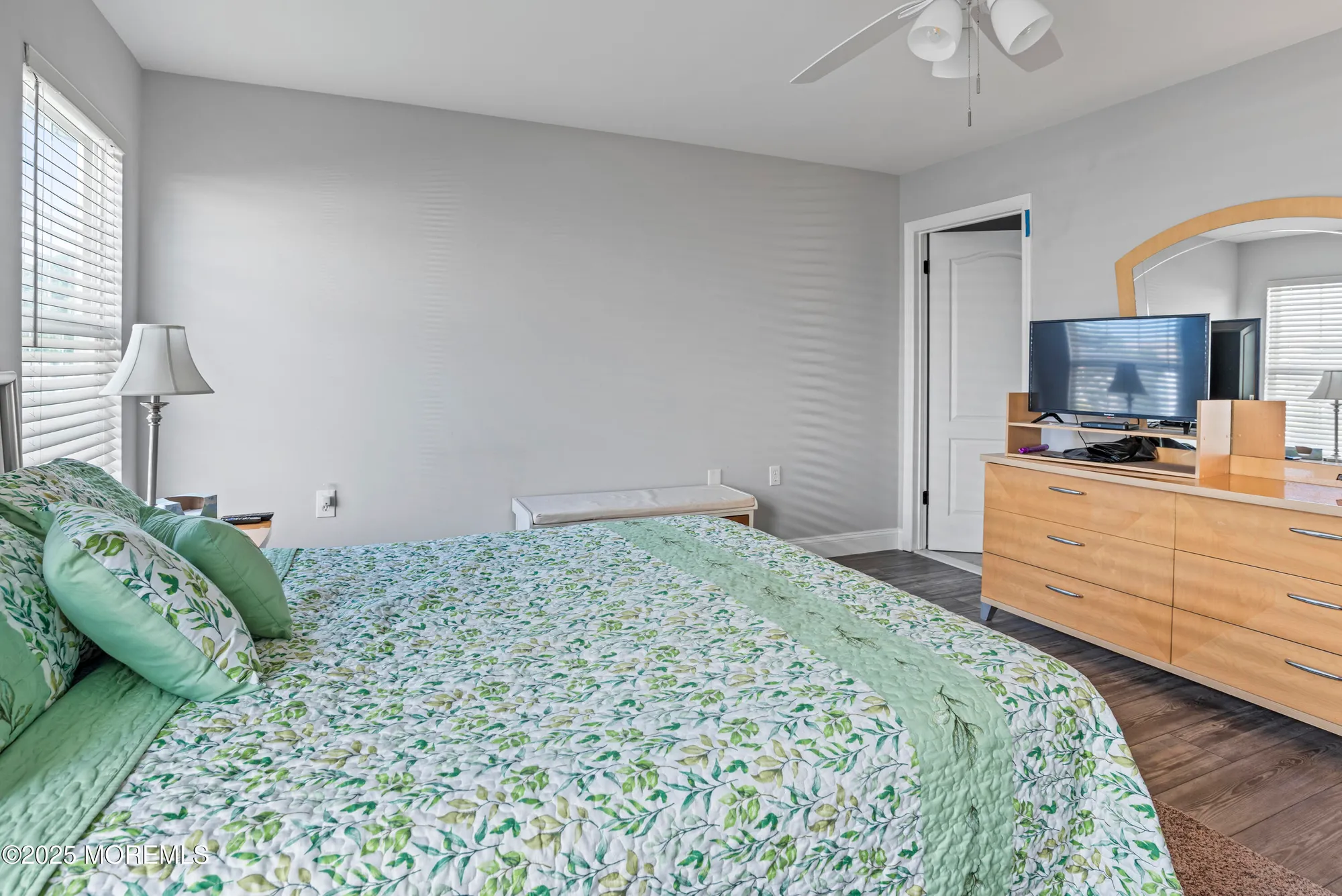 Property Slideshow image 16 of 28 | 10 colwyn way, Toms River, NJ, 08757