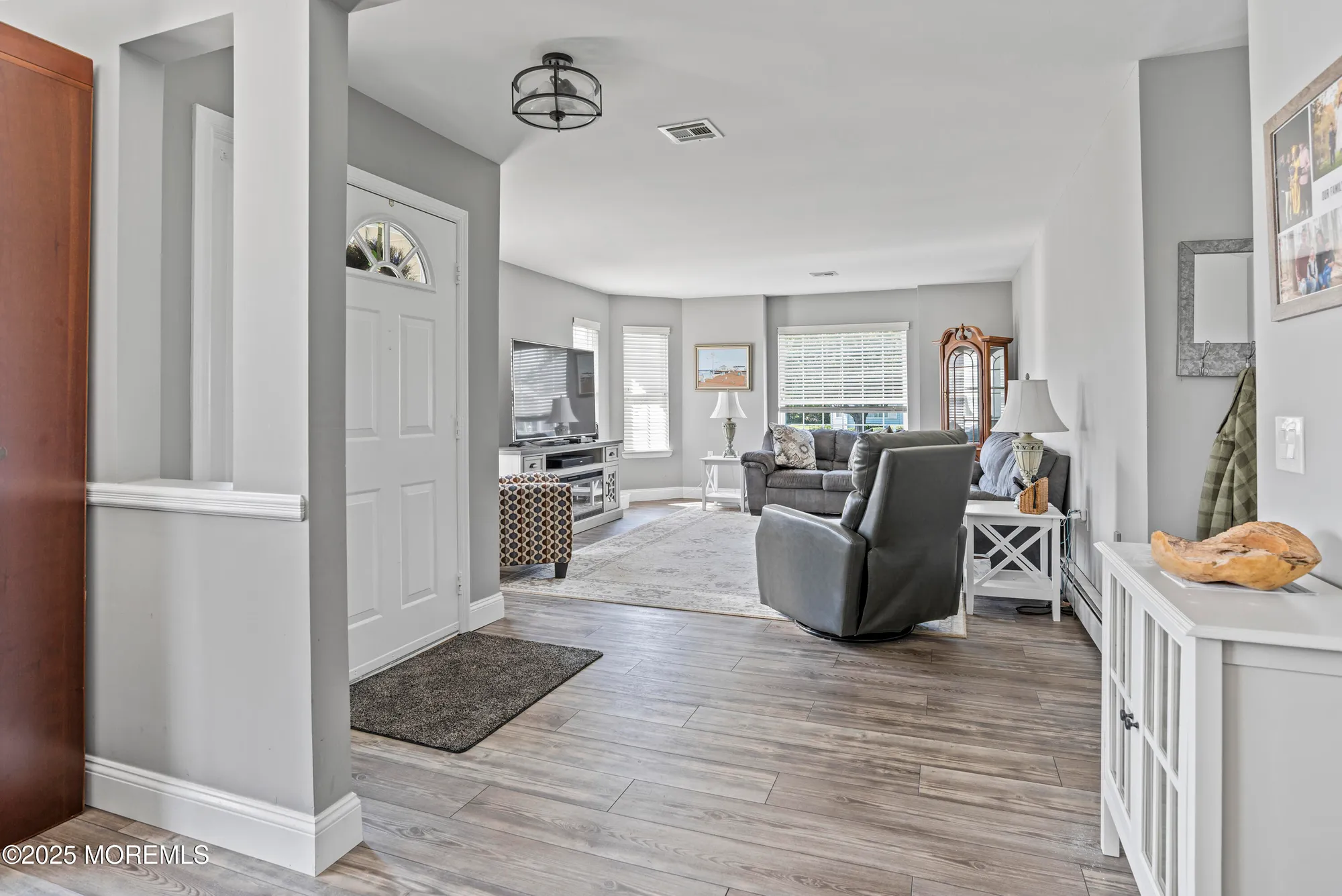 Property Slideshow image 4 of 28 | 10 colwyn way, Toms River, NJ, 08757