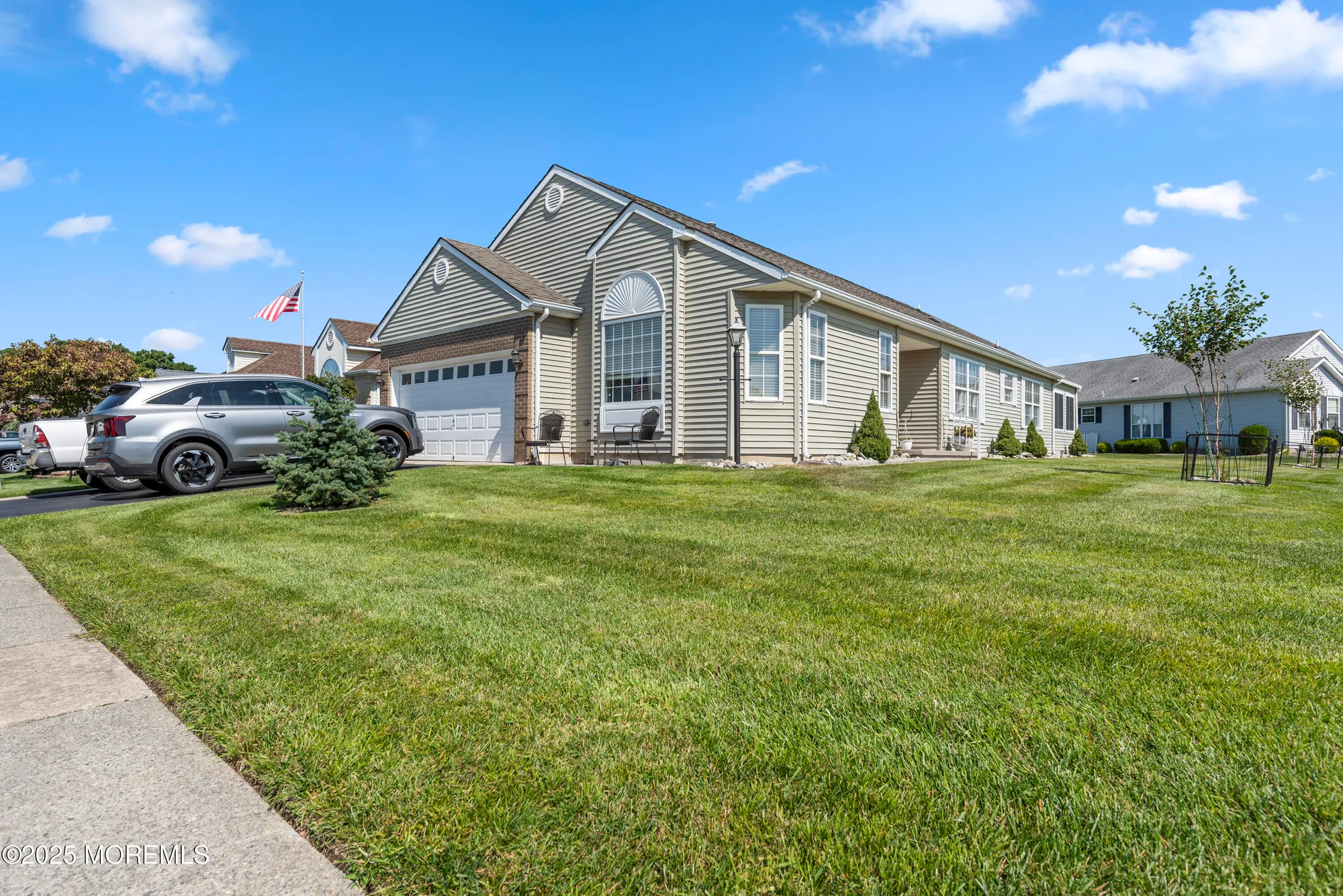 Property Slideshow image 3 of 28 | 10 colwyn way, Toms River, NJ, 08757