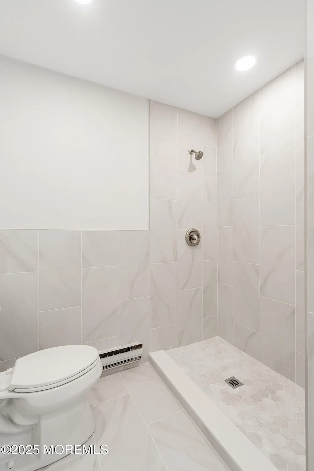 Property Slideshow image 13 of 25 | 10 jefferson ln b, Whiting, NJ, 08759