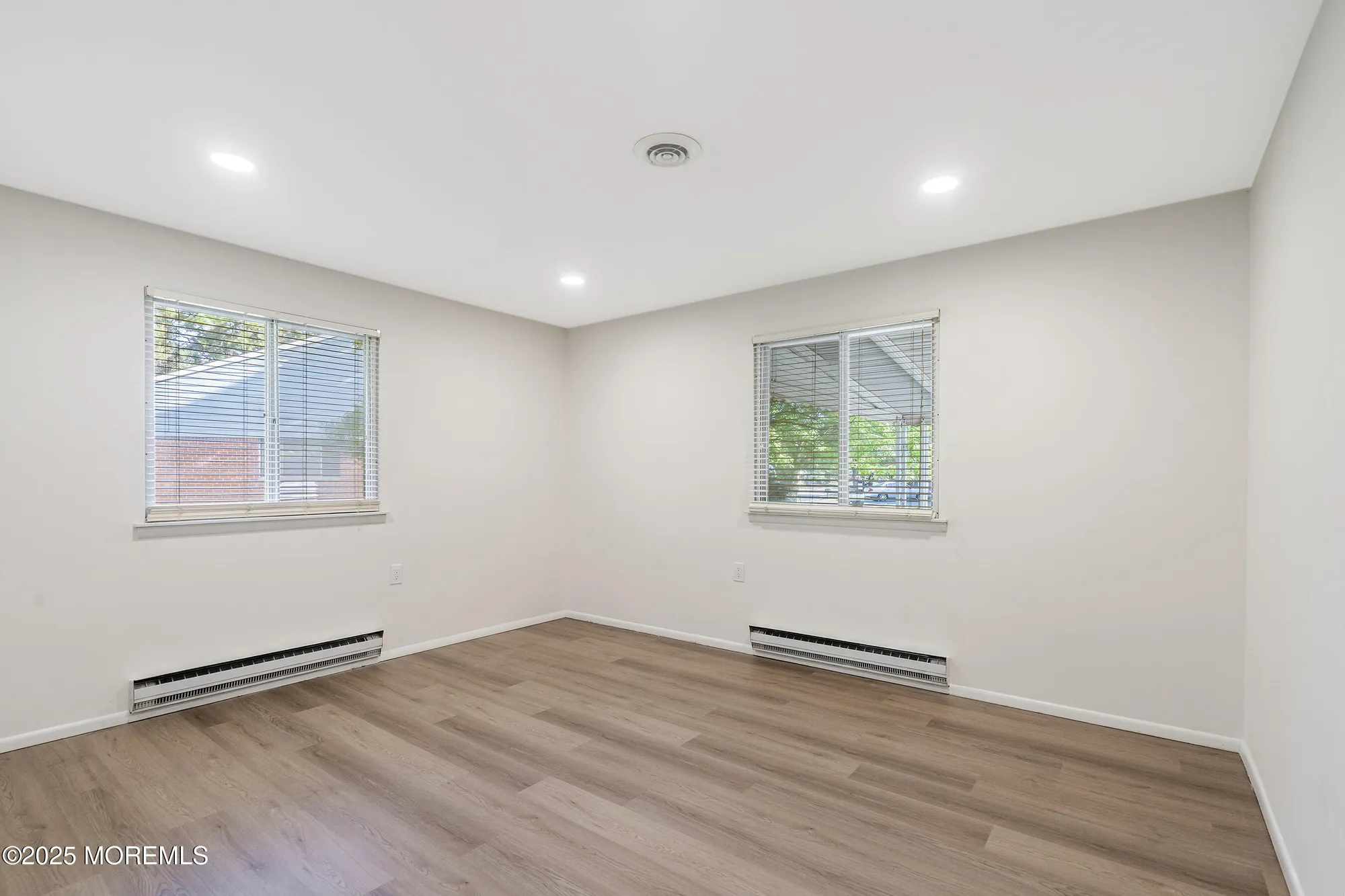 Property Slideshow image 14 of 25 | 10 jefferson ln b, Whiting, NJ, 08759