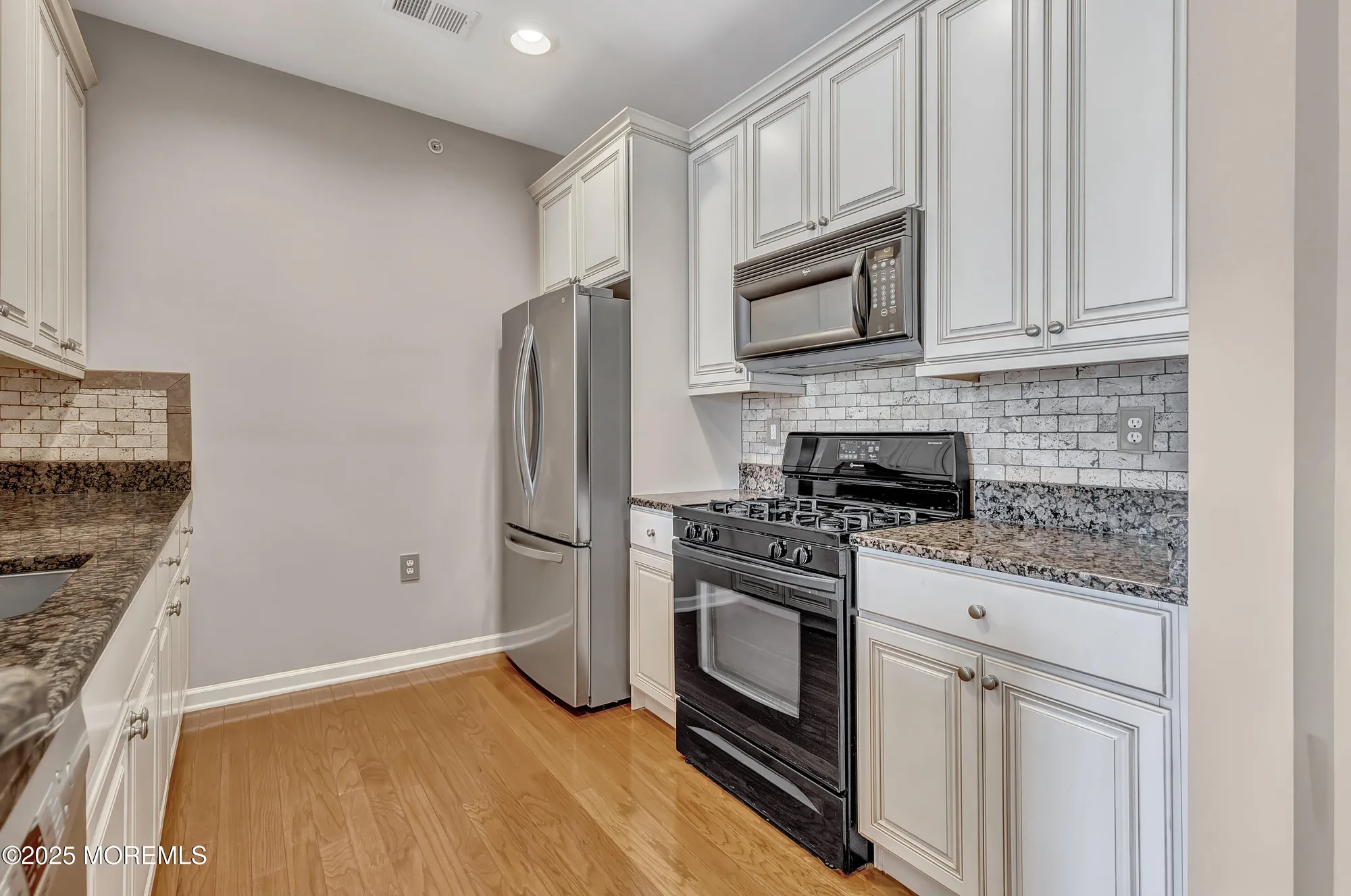 Property Slideshow image 8 of 31 | 232 sophee ln, Lakewood, NJ, 08701