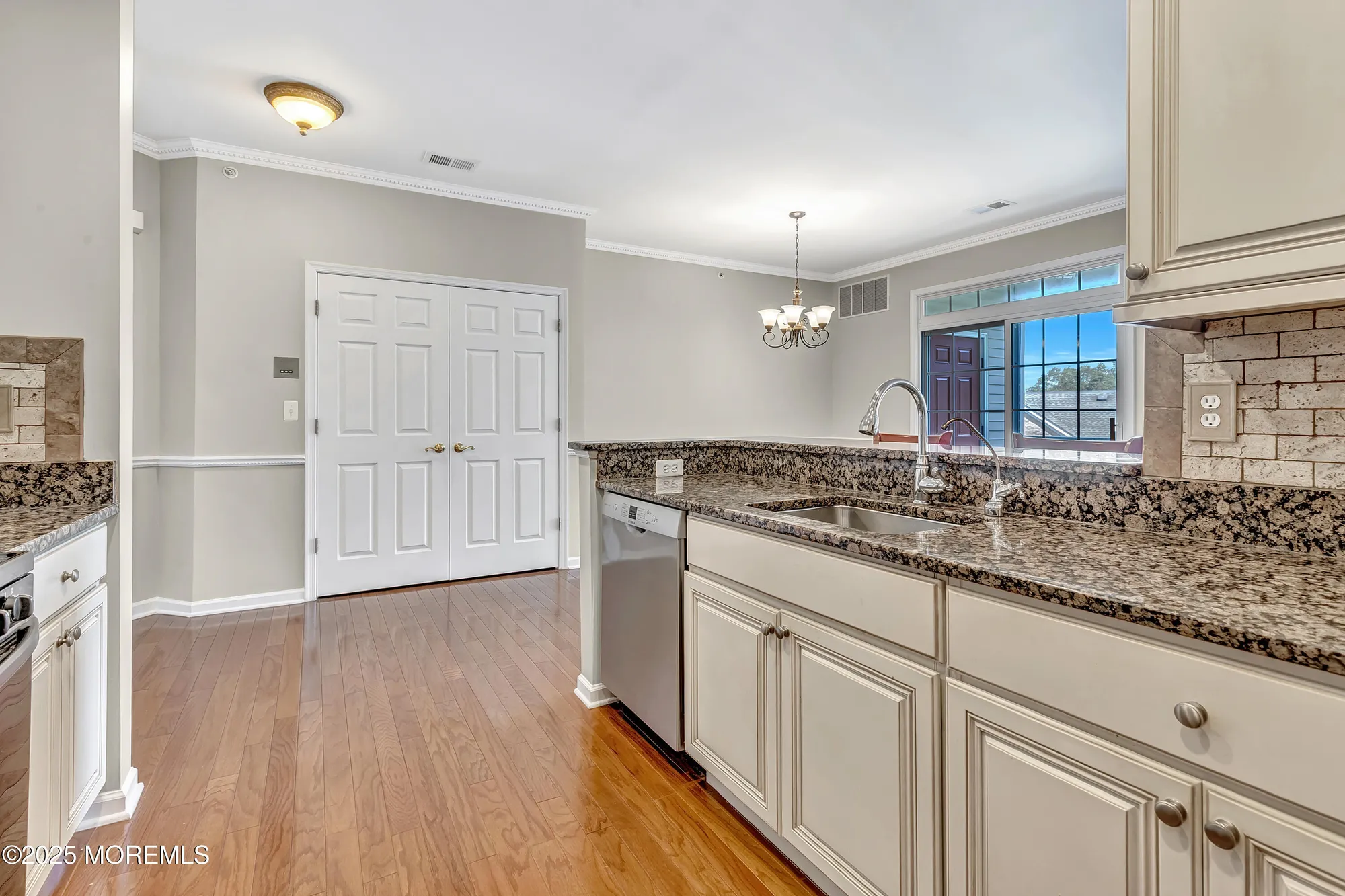 Property Slideshow image 10 of 31 | 232 sophee ln, Lakewood, NJ, 08701