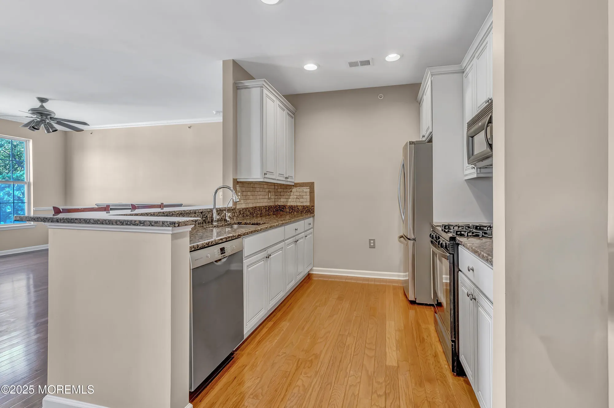 Property Slideshow image 6 of 31 | 232 sophee ln, Lakewood, NJ, 08701