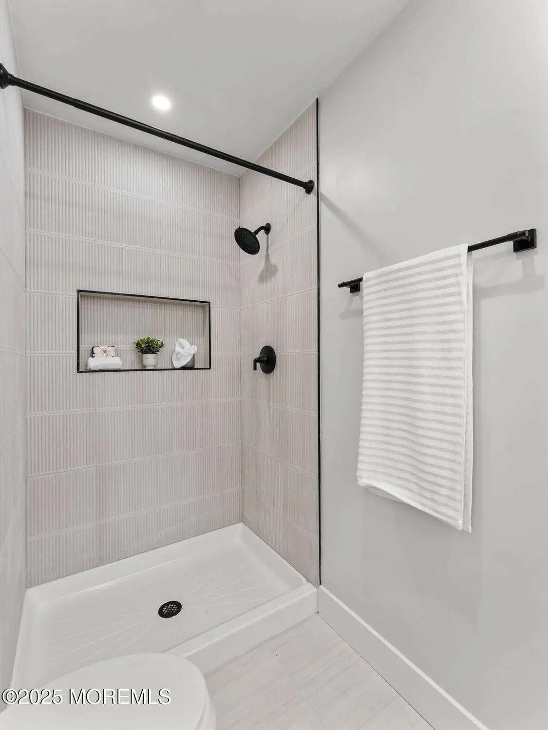 Property Slideshow image 16 of 30 | 636 petunia ln, Whiting, NJ, 08759