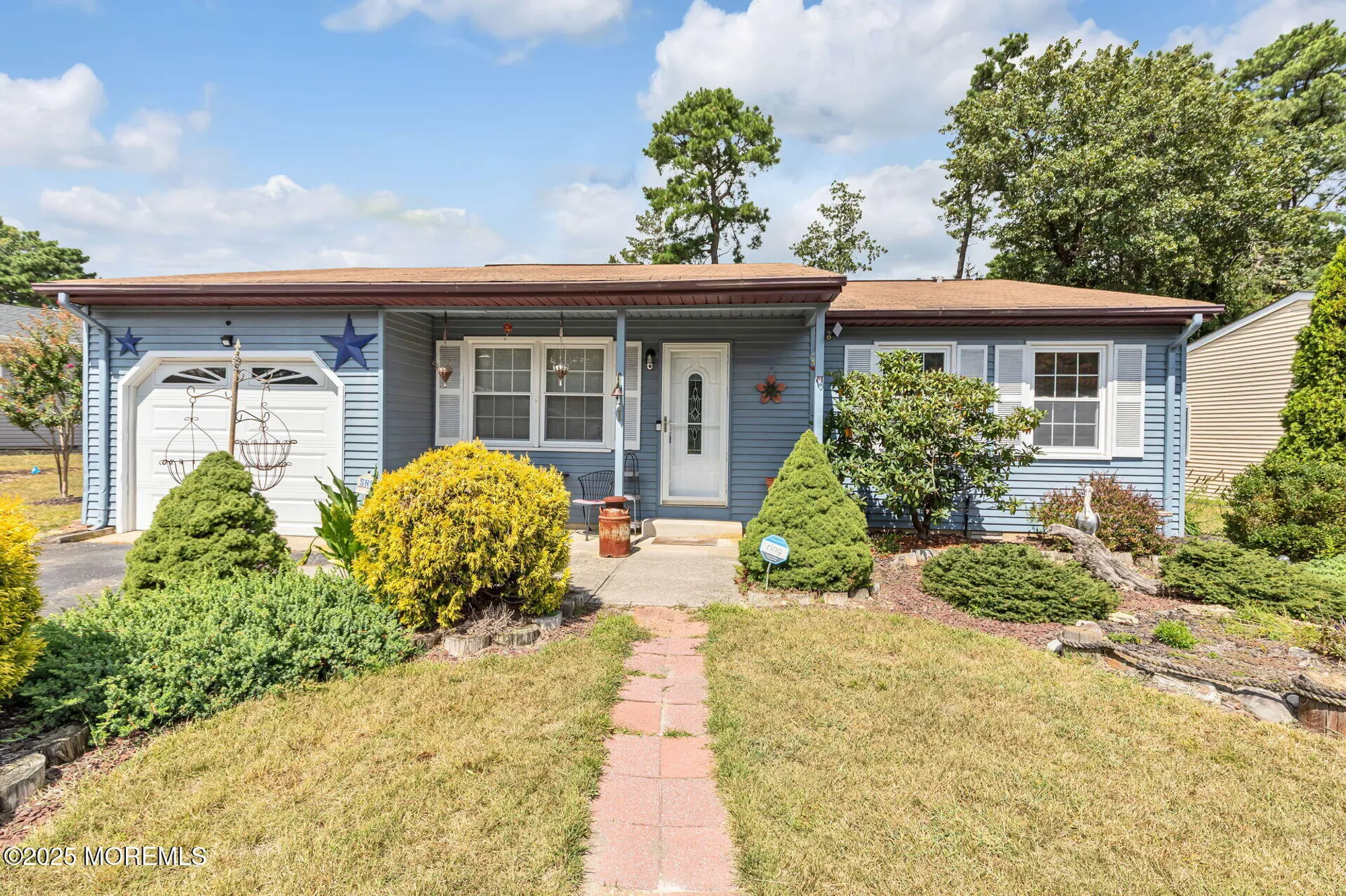 Property Slideshow image 31 of 34 | 1 chelsea dr, Whiting, NJ, 08759