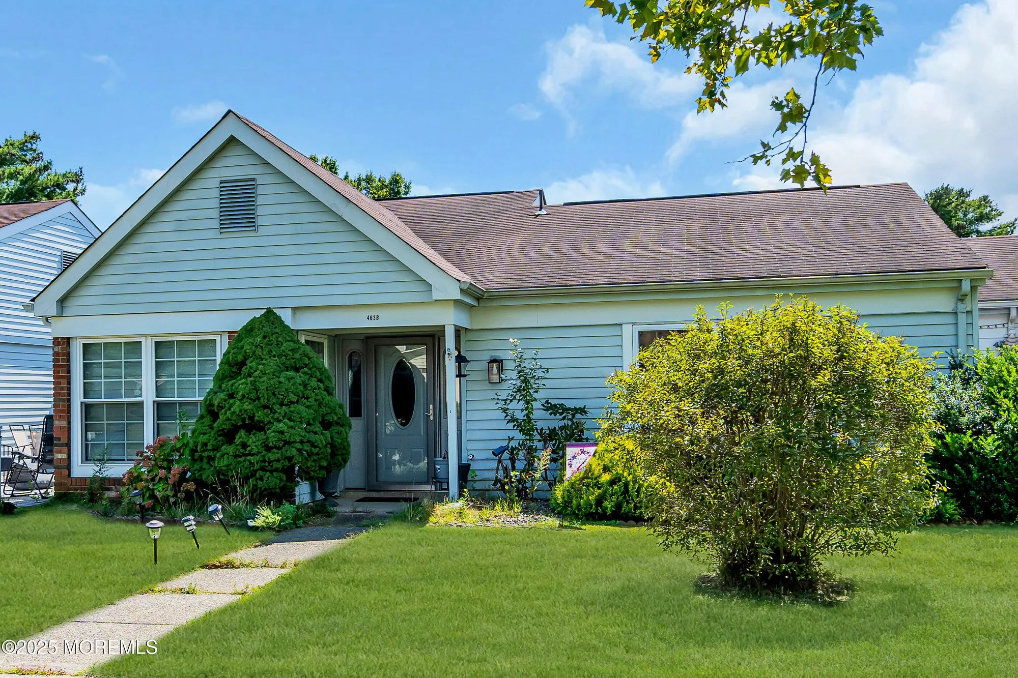 Property Slideshow image 1 of 17 | 463b chelsea ct, Manchester, NJ, 08759