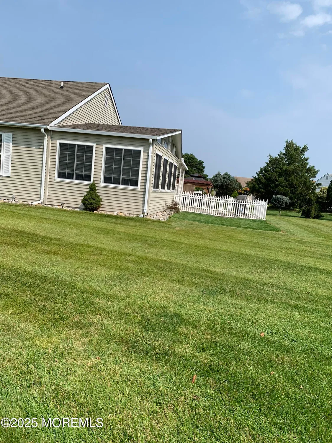 Property Slideshow image 26 of 28 | 10 colwyn way, Toms River, NJ, 08757