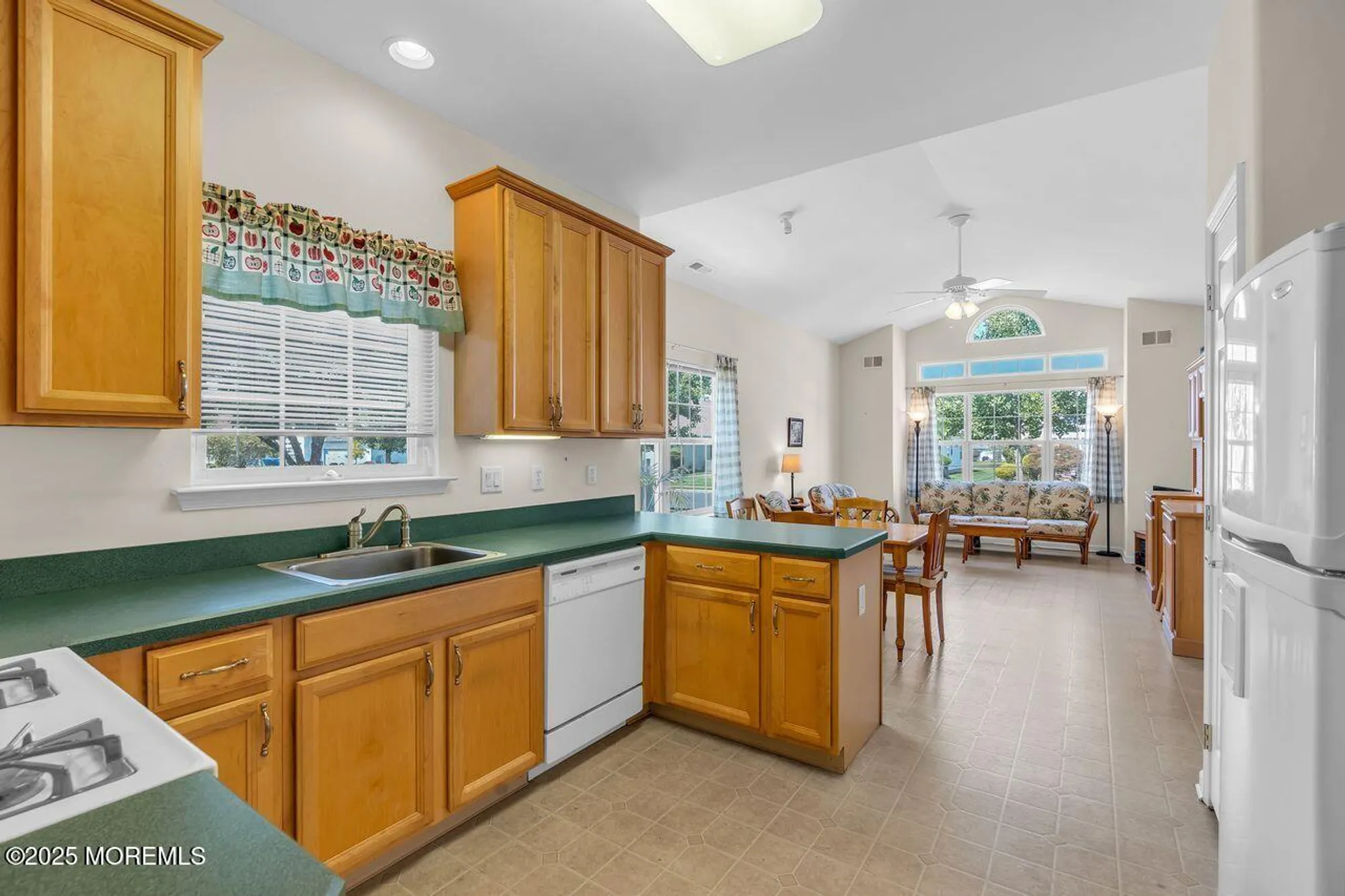 Property Slideshow image 20 of 41 | 12 medici dr, Somerset, NJ, 08873
