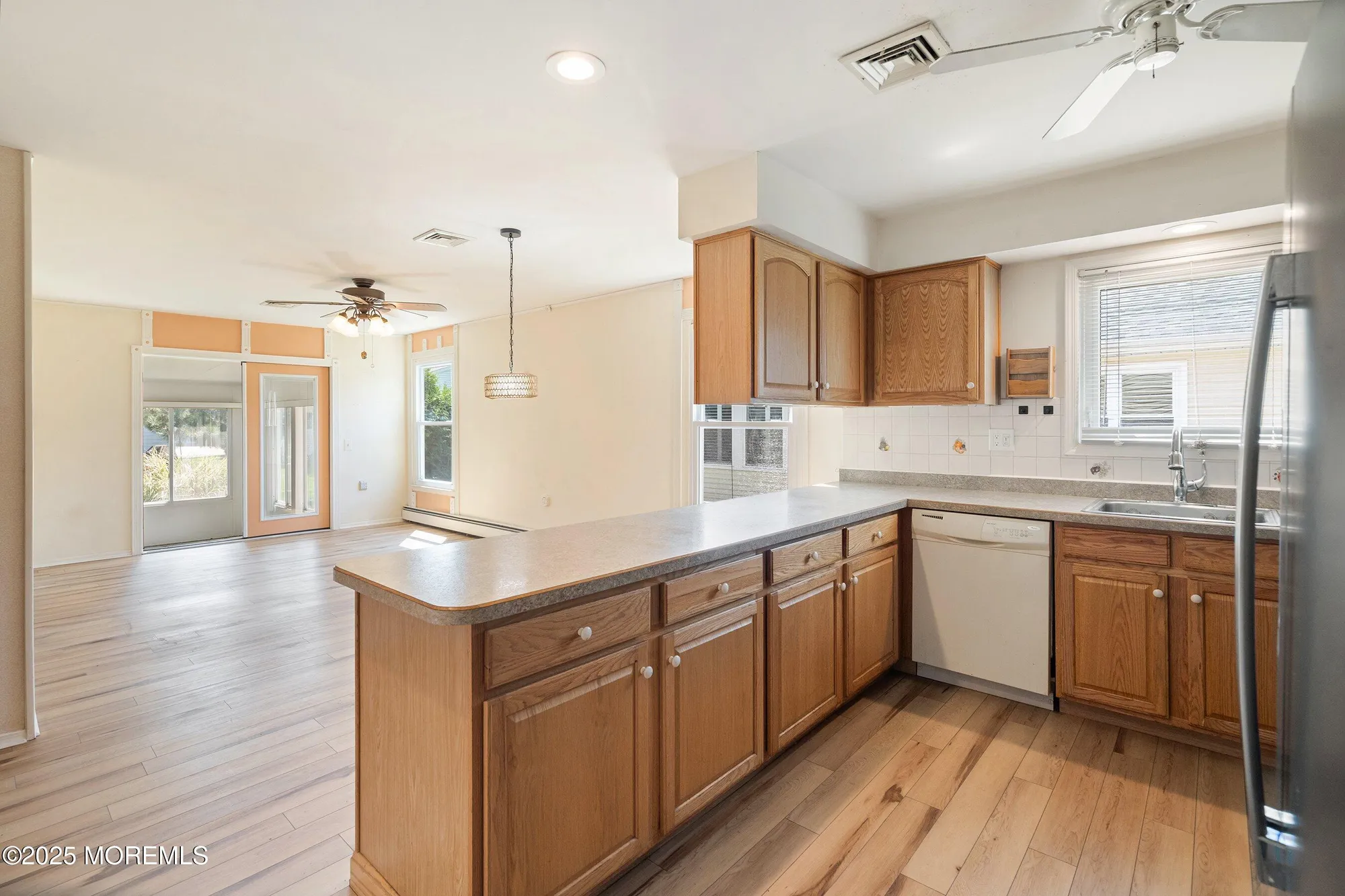 Property Slideshow image 11 of 38 | 70 innsbruck dr, Toms River, NJ, 08757