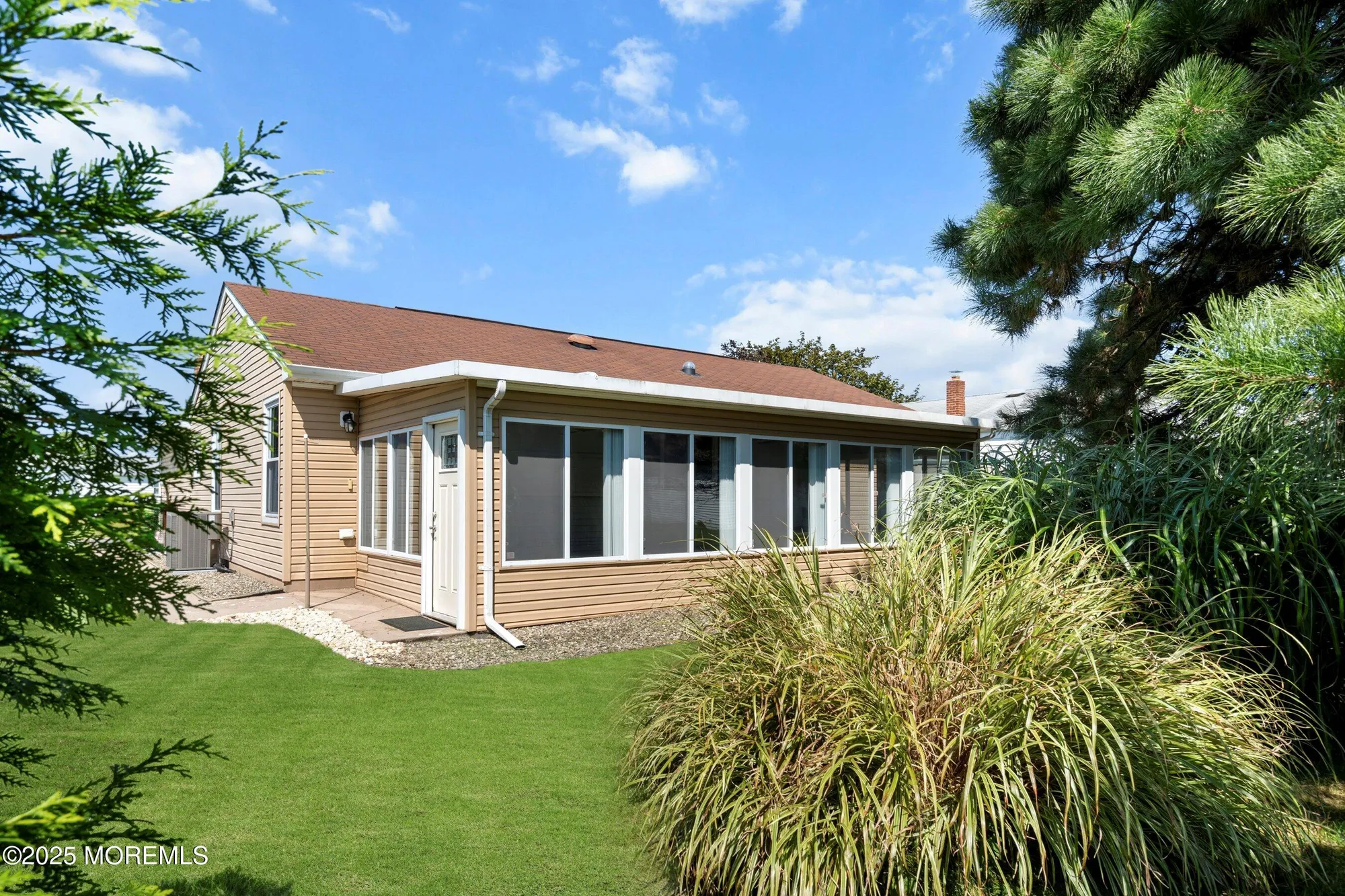 Property Slideshow image 27 of 38 | 70 innsbruck dr, Toms River, NJ, 08757