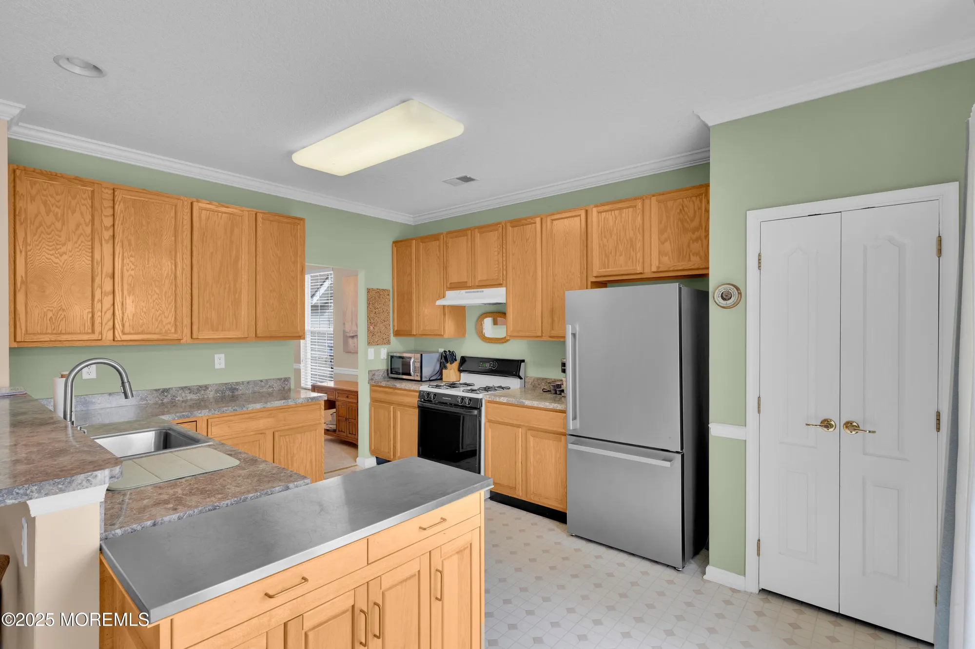 Property Slideshow image 24 of 33 | 22 morningside ct, Lakewood, NJ, 08701