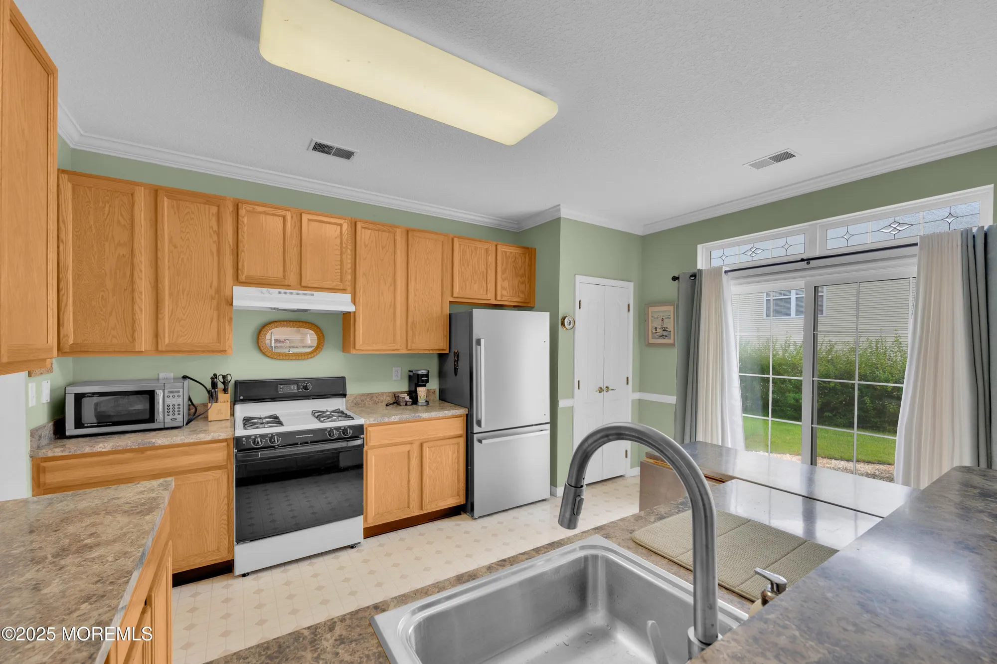 Property Slideshow image 13 of 33 | 22 morningside ct, Lakewood, NJ, 08701