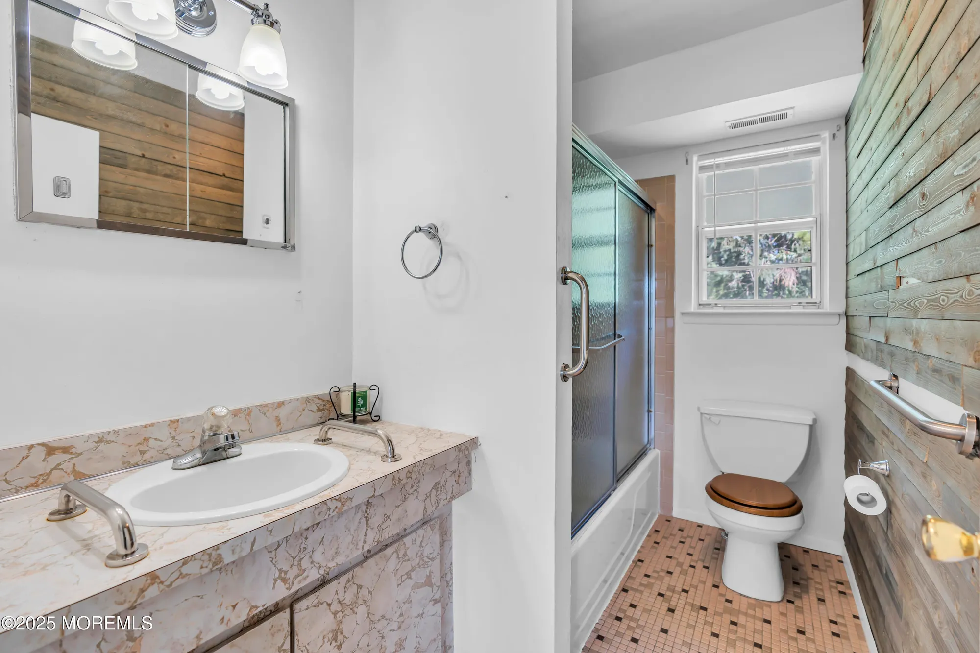 Property Slideshow image 14 of 16 | 14 connecticut ct d, Matawan, NJ, 07747