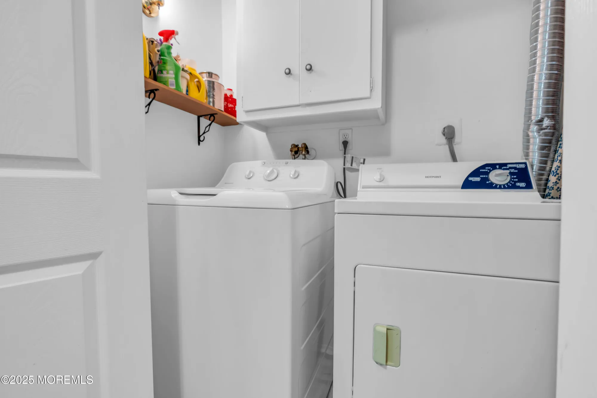 Property Slideshow image 15 of 16 | 14 connecticut ct d, Matawan, NJ, 07747