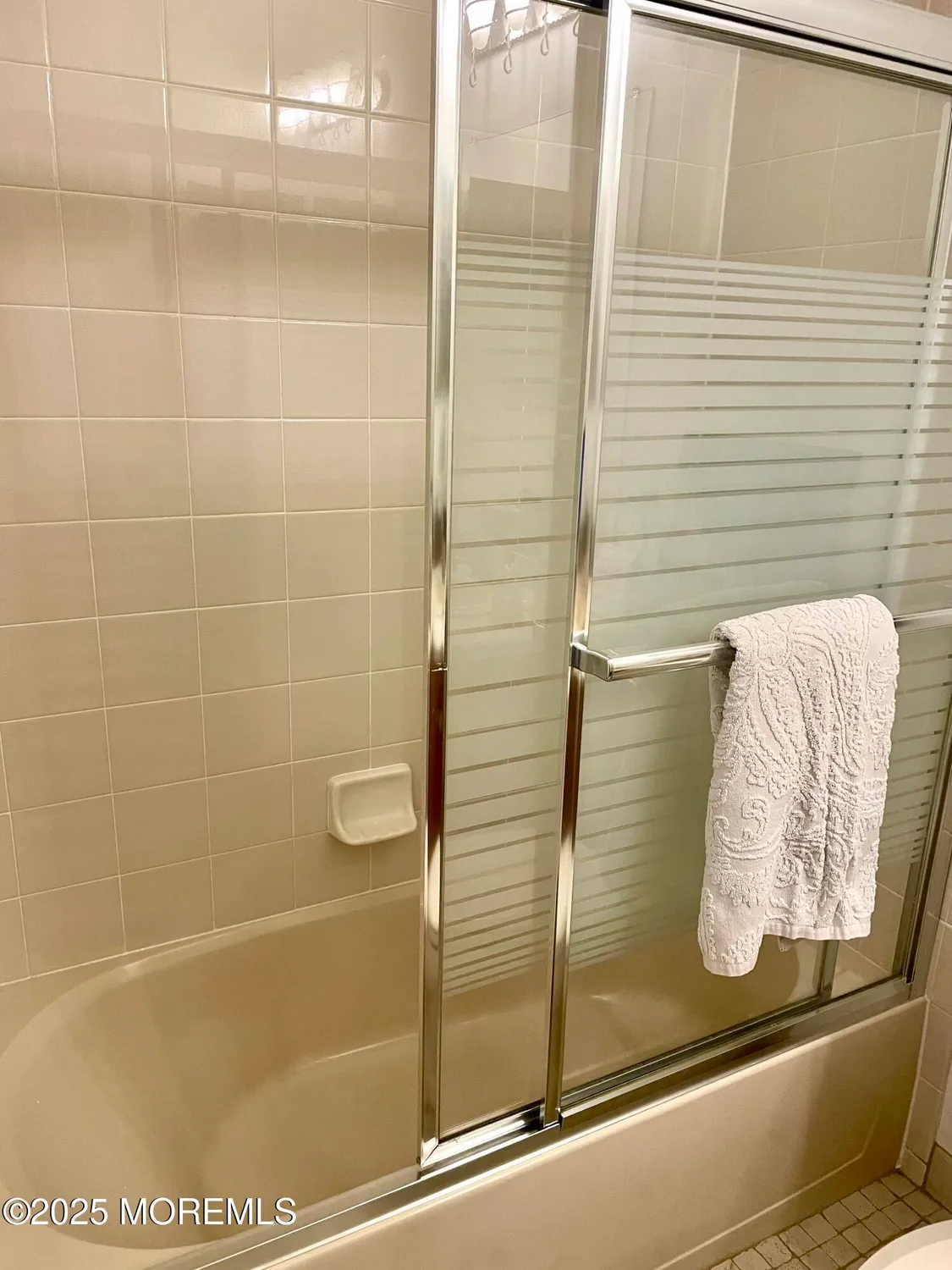 Property Slideshow image 21 of 50 | 87 huntington dr, Jackson, NJ, 08527