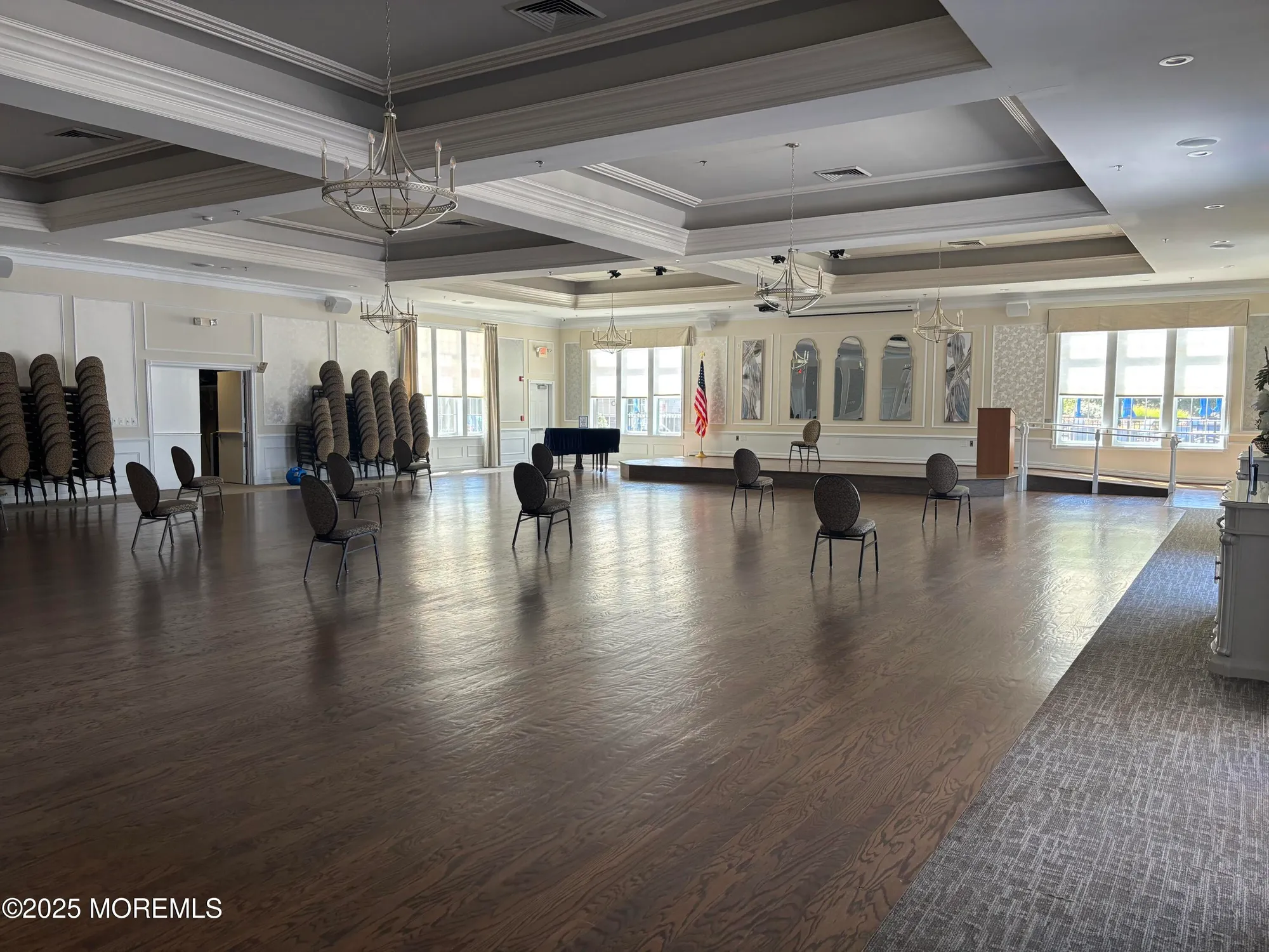 Property Slideshow image 45 of 58 | 3 w rossini ct, Farmingdale, NJ, 07727