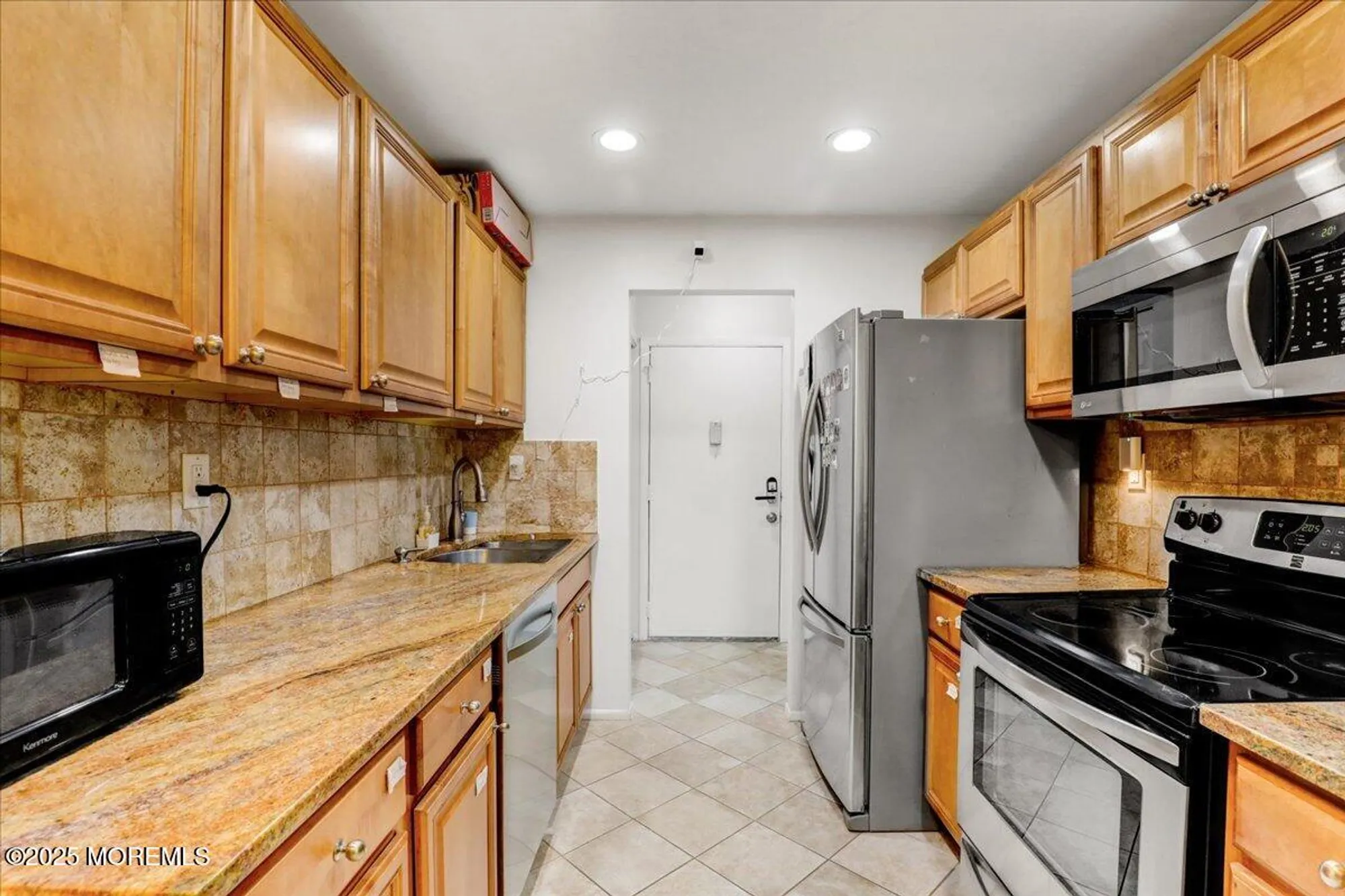 Property Slideshow image 16 of 28 | 29 meadow green cir a, Manalapan, NJ, 07726