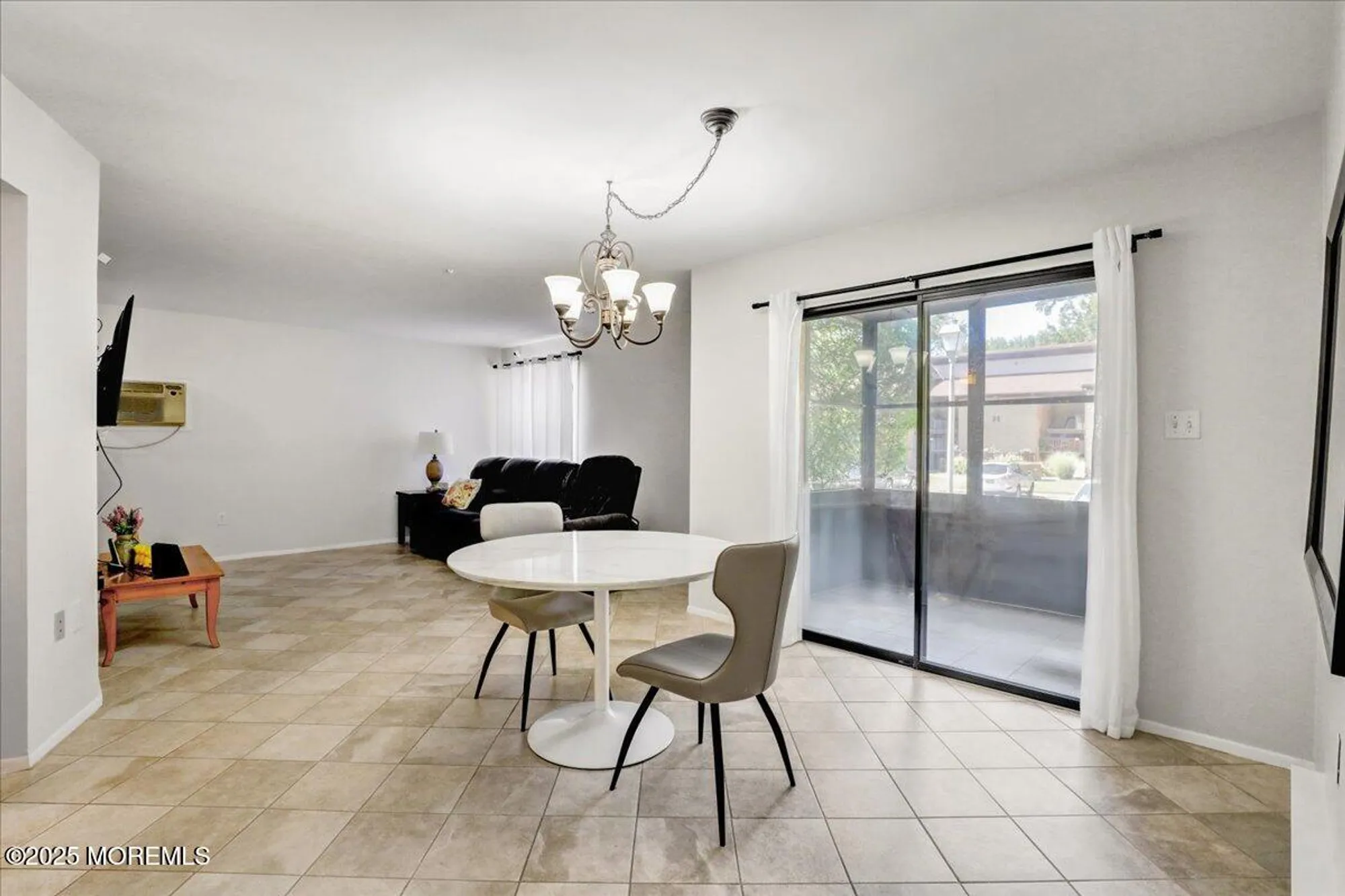 Property Slideshow image 15 of 28 | 29 meadow green cir a, Manalapan, NJ, 07726