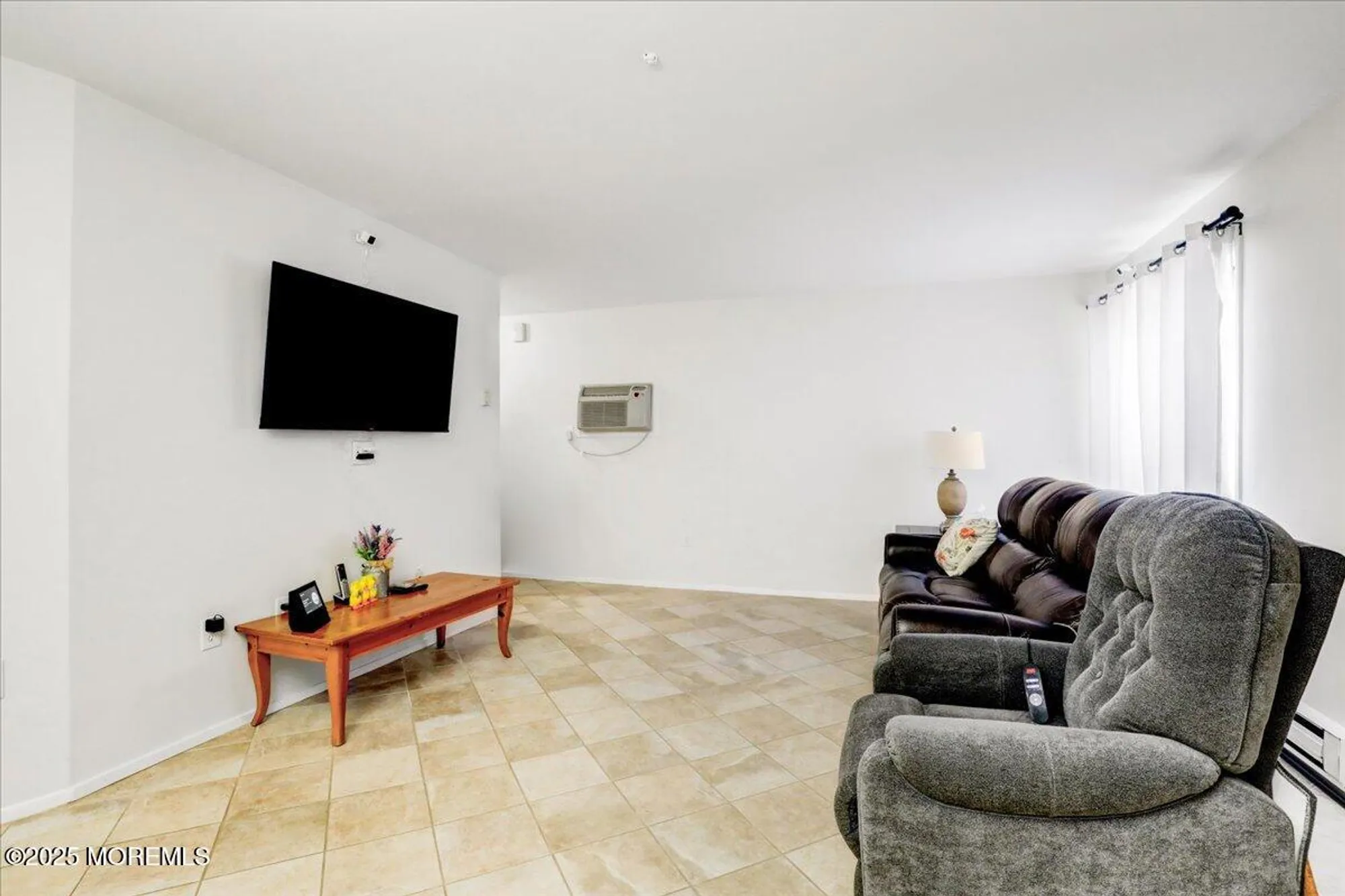 Property Slideshow image 8 of 28 | 29 meadow green cir a, Manalapan, NJ, 07726