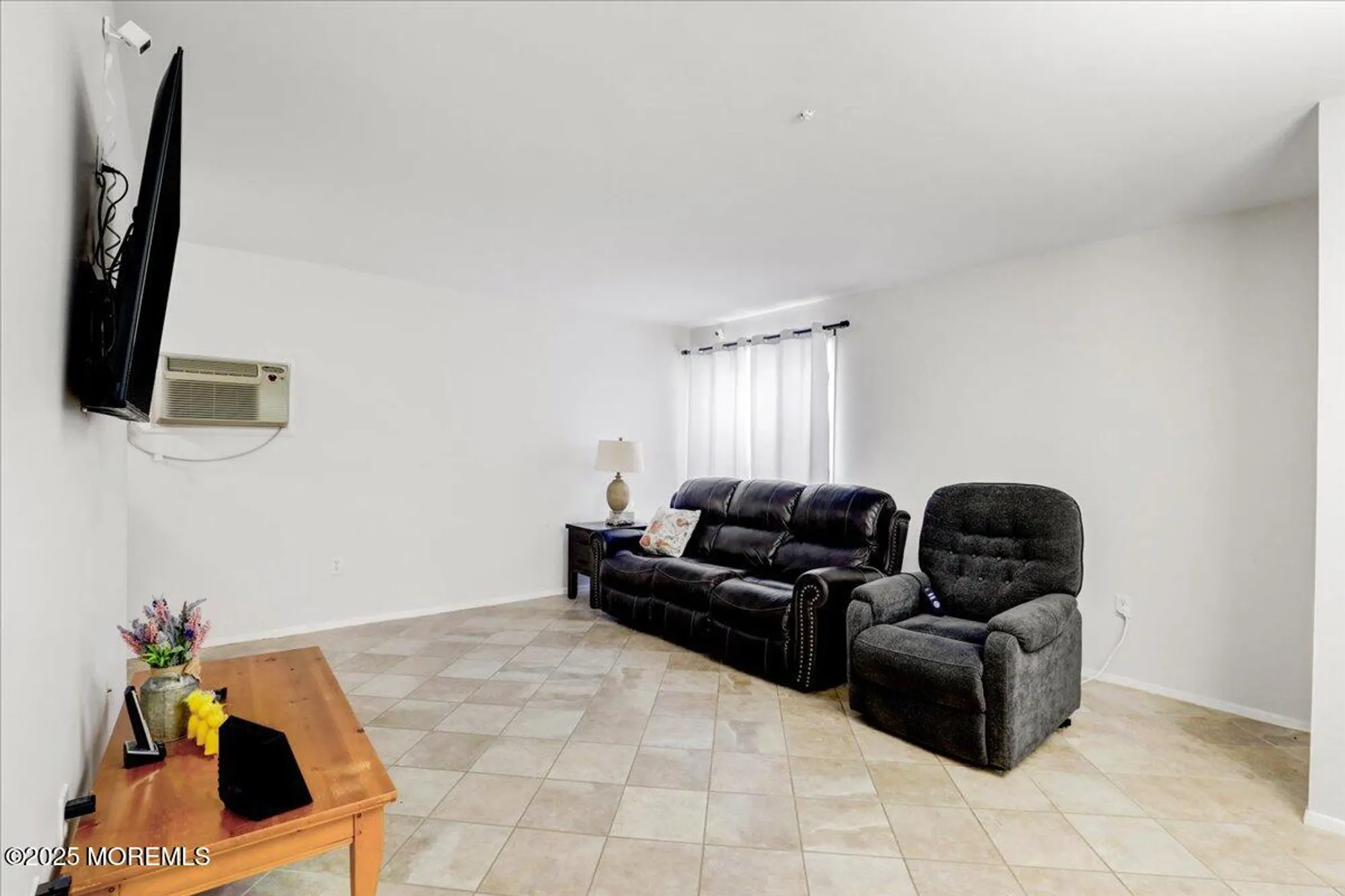 Property Slideshow image 9 of 28 | 29 meadow green cir a, Manalapan, NJ, 07726