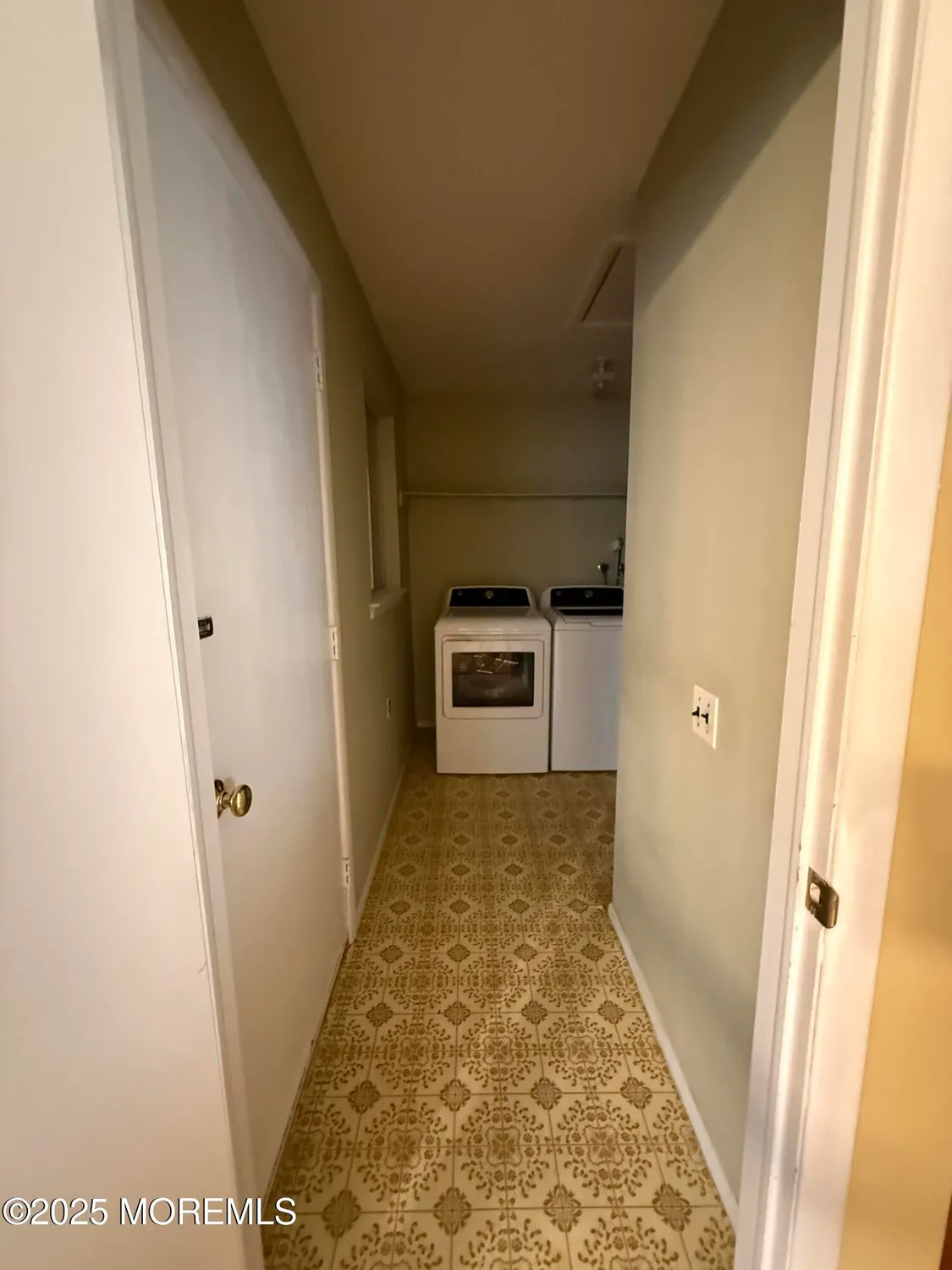 Property Slideshow image 8 of 25 | 51 independence pkwy b, Whiting, NJ, 08759