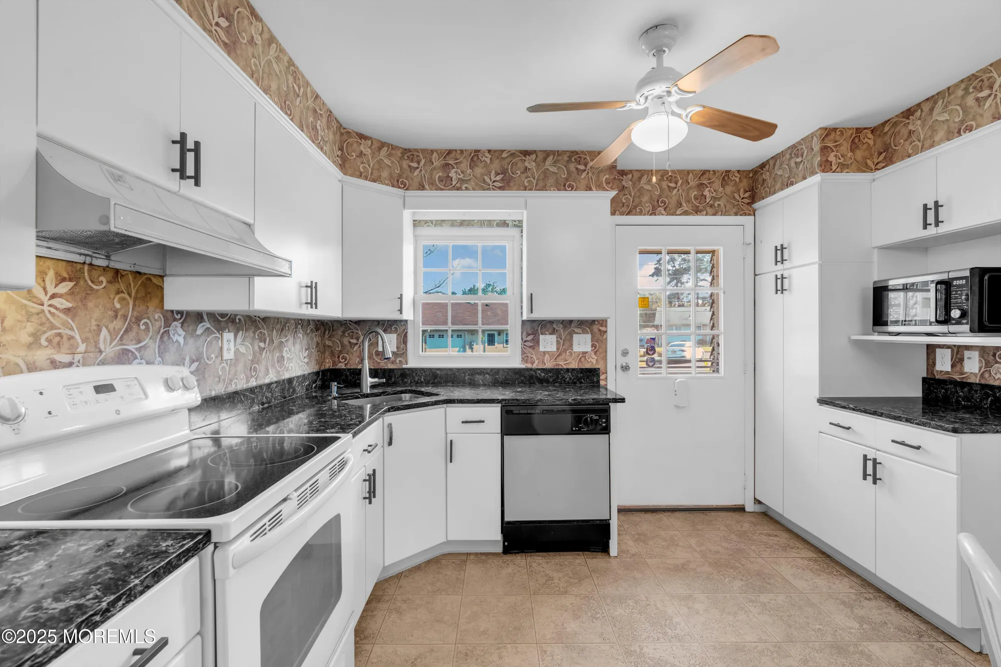 Property Slideshow image 15 of 25 | 28a yorkshire ct, Manchester, NJ, 08759