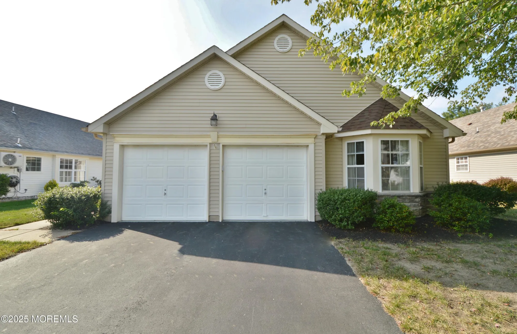 Property Slideshow image 1 of 58 | 2602 meadow lake dr, Toms River, NJ, 08755