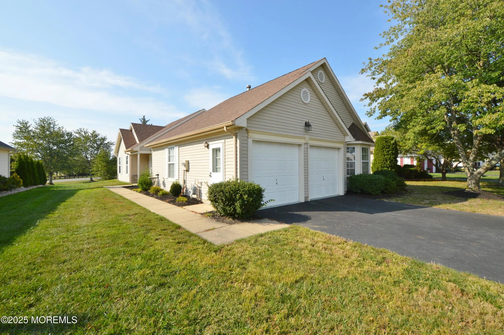 Property Slideshow image 2 of 58 | 2602 meadow lake dr, Toms River, NJ, 08755