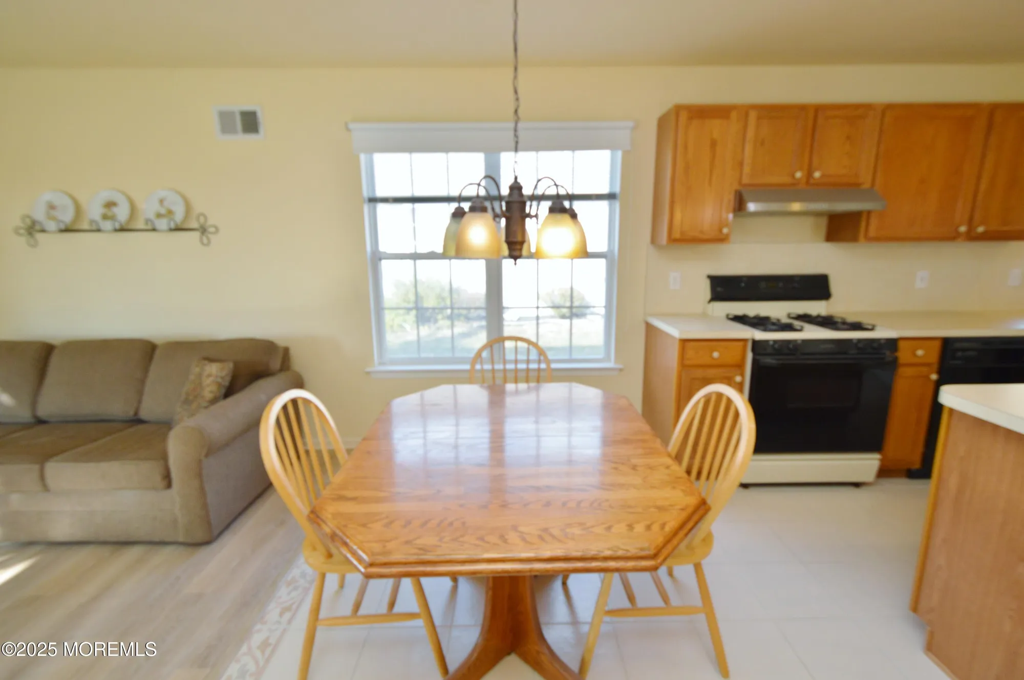 Property Slideshow image 19 of 58 | 2602 meadow lake dr, Toms River, NJ, 08755