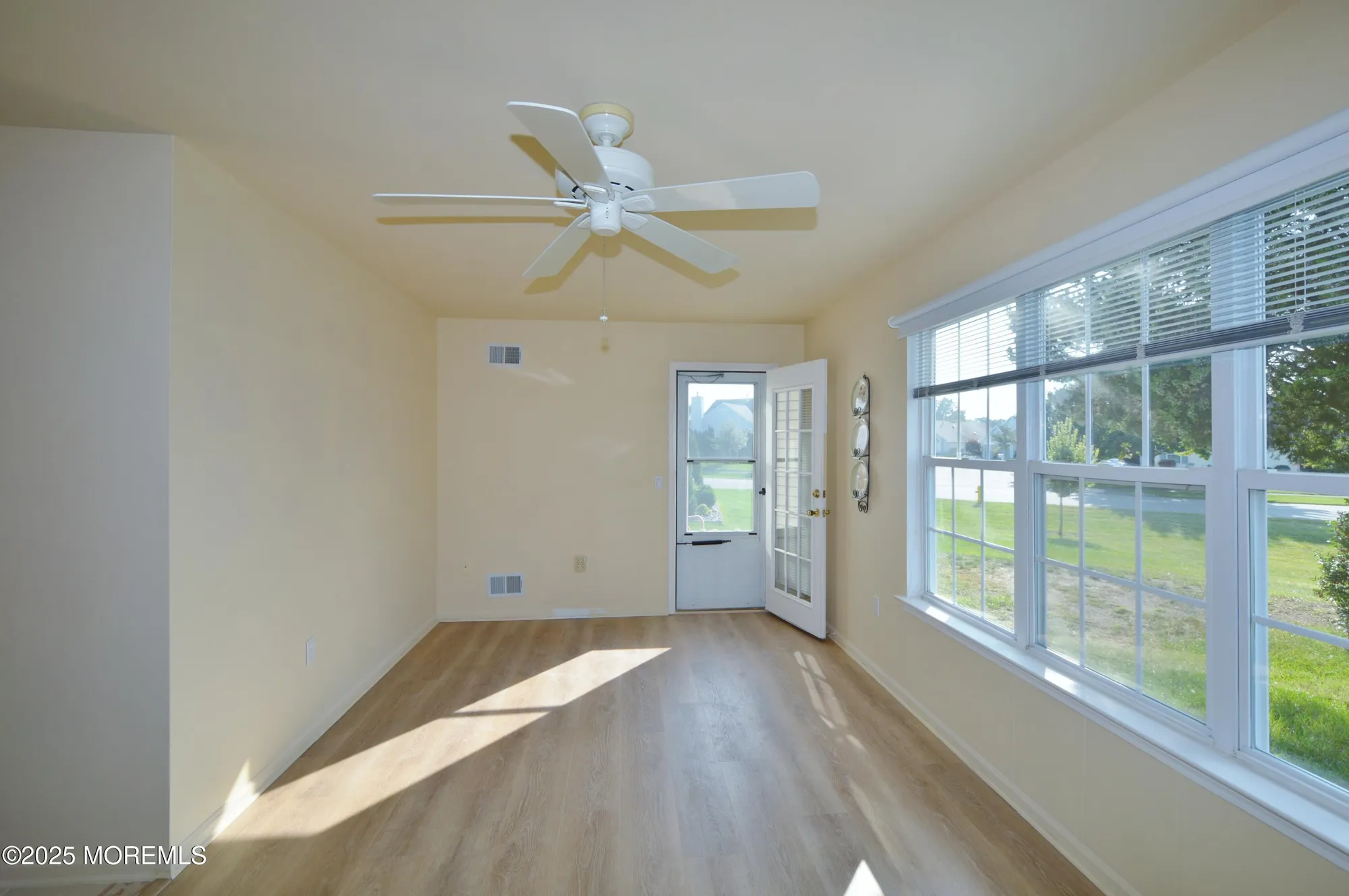 Property Slideshow image 22 of 58 | 2602 meadow lake dr, Toms River, NJ, 08755