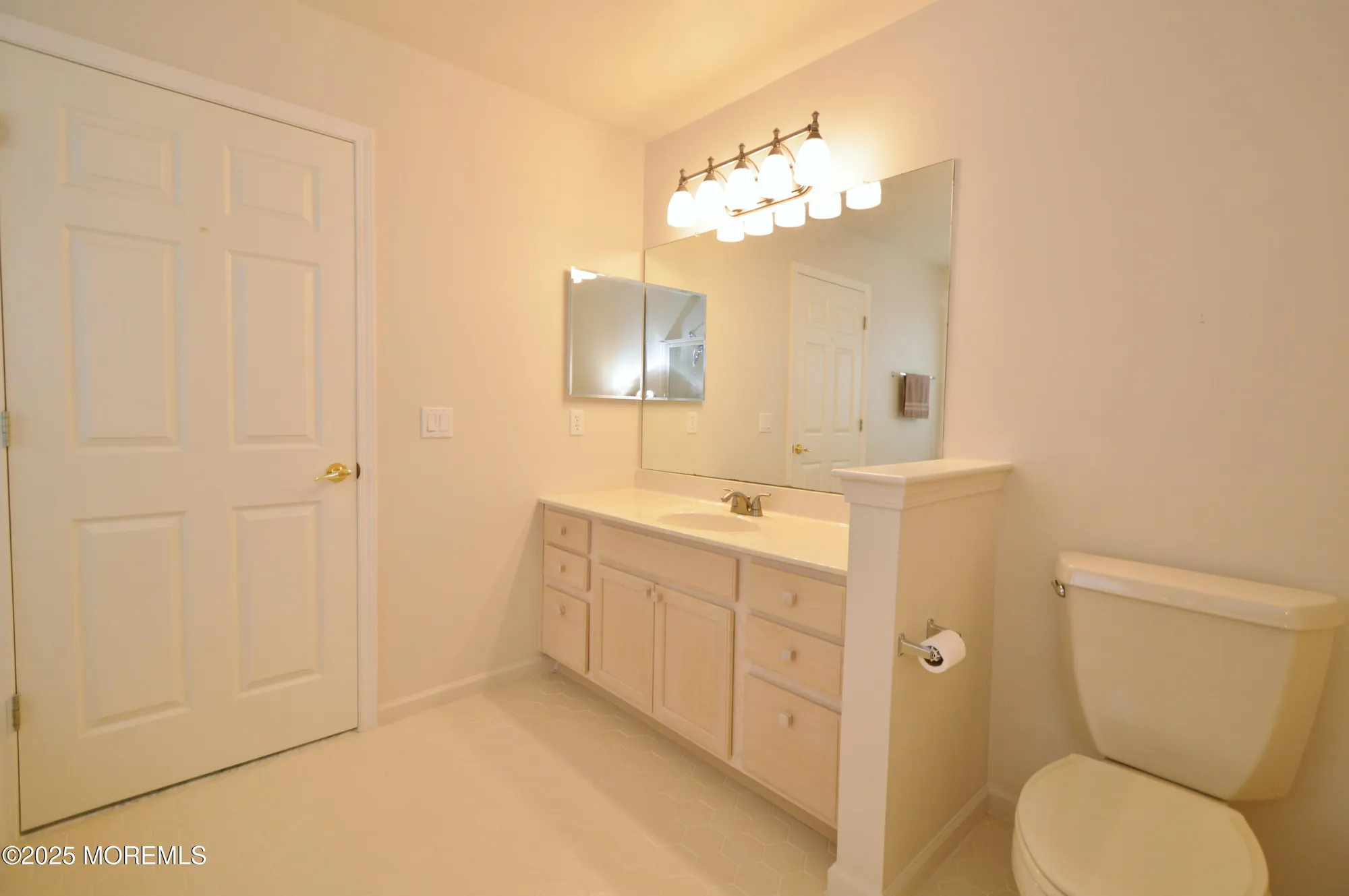 Property Slideshow image 36 of 58 | 2602 meadow lake dr, Toms River, NJ, 08755