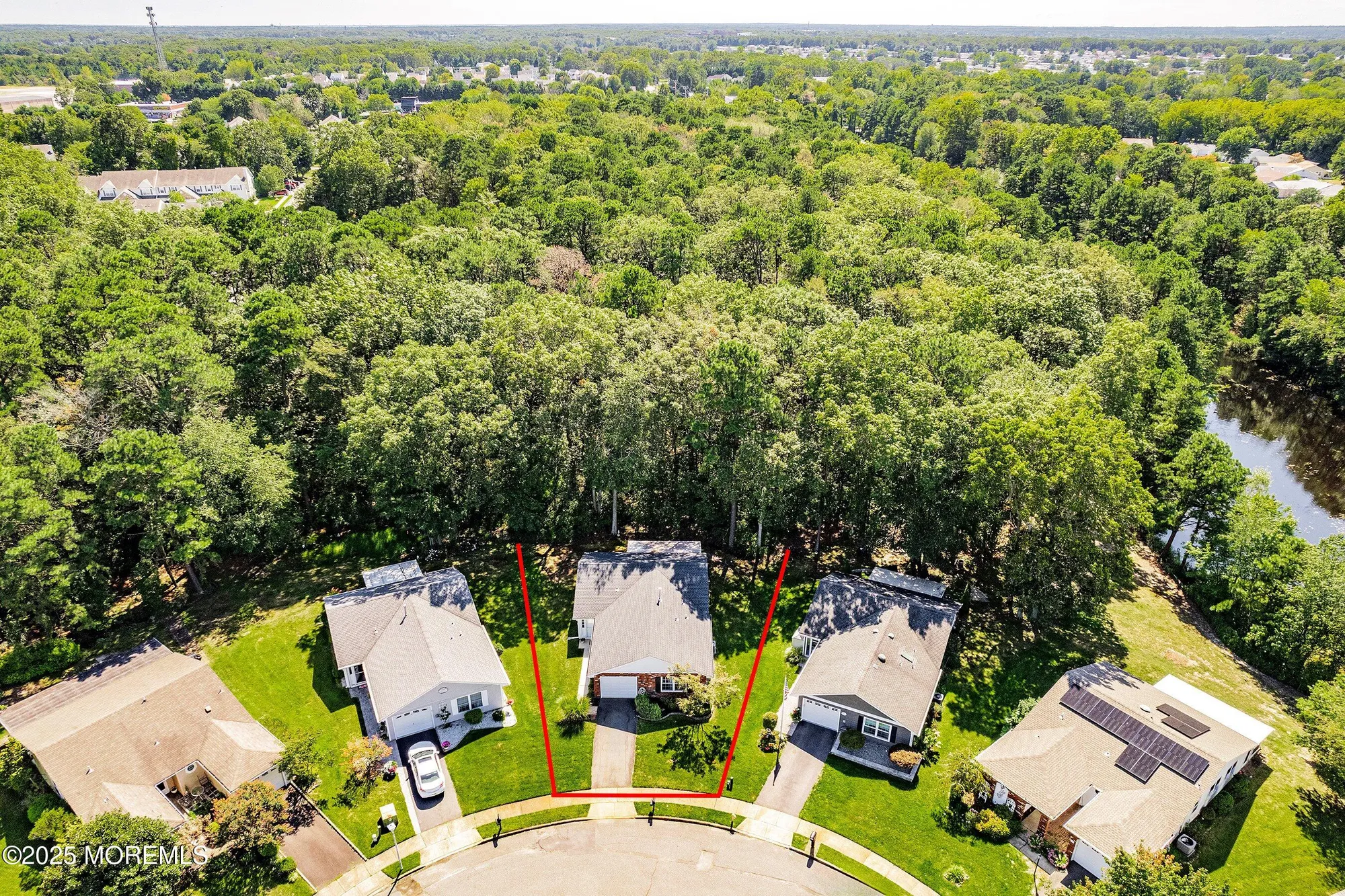 Property Slideshow image 4 of 43 | 9 whitney ct, Brick, NJ, 08724