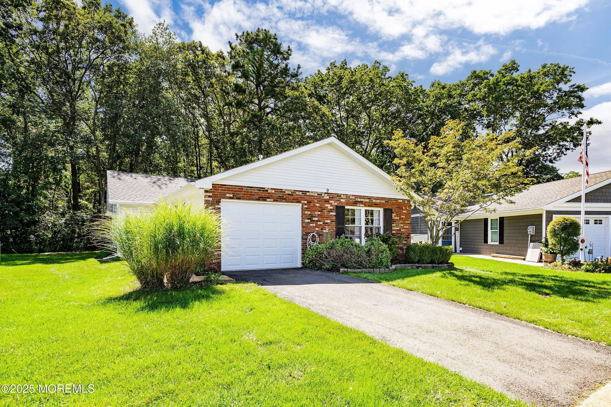 Property Slideshow image 5 of 43 | 9 whitney ct, Brick, NJ, 08724