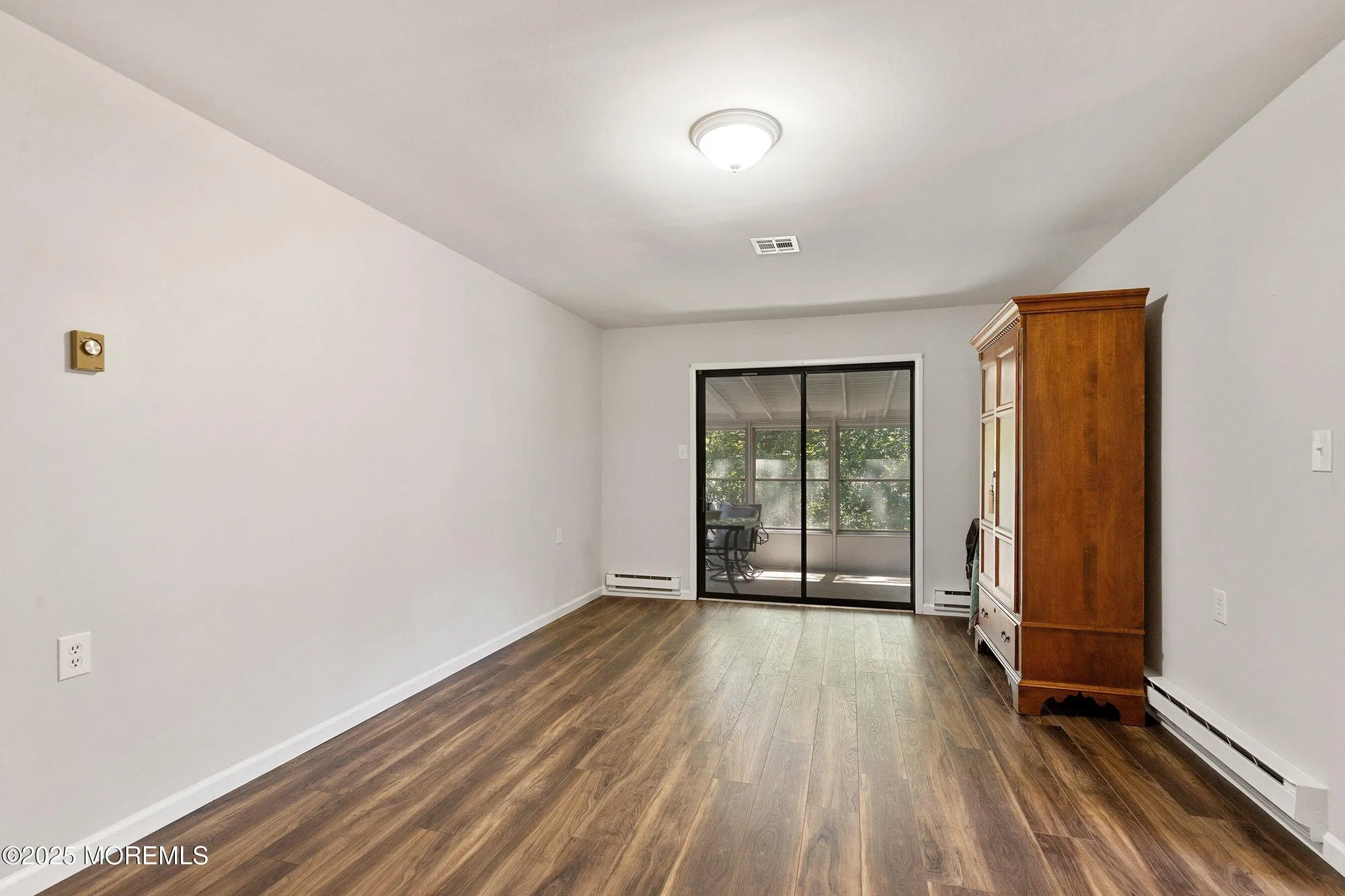 Property Slideshow image 15 of 43 | 9 whitney ct, Brick, NJ, 08724