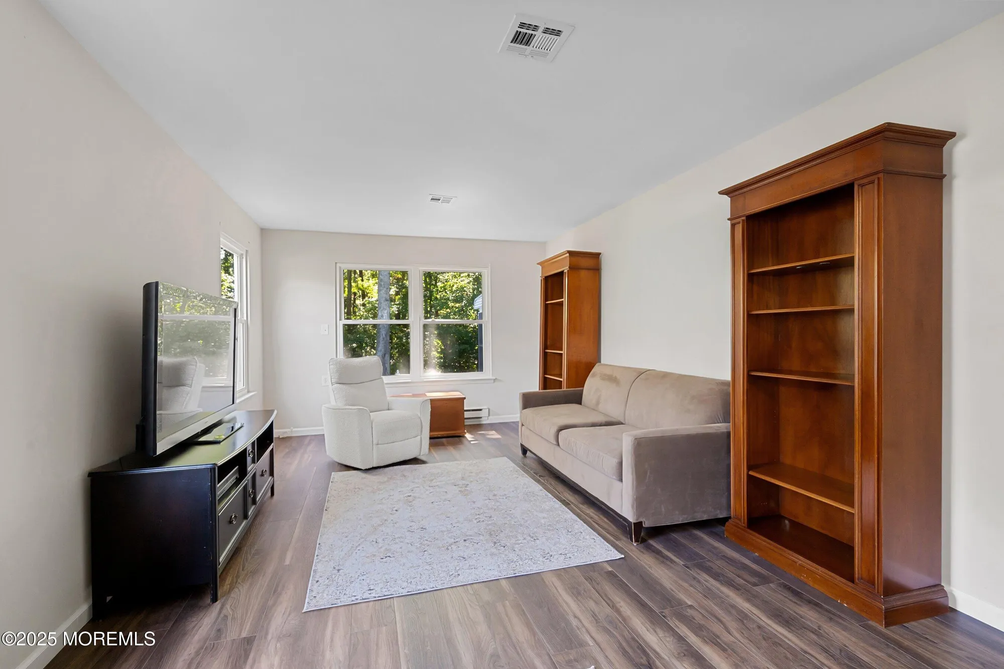 Property Slideshow image 11 of 43 | 9 whitney ct, Brick, NJ, 08724