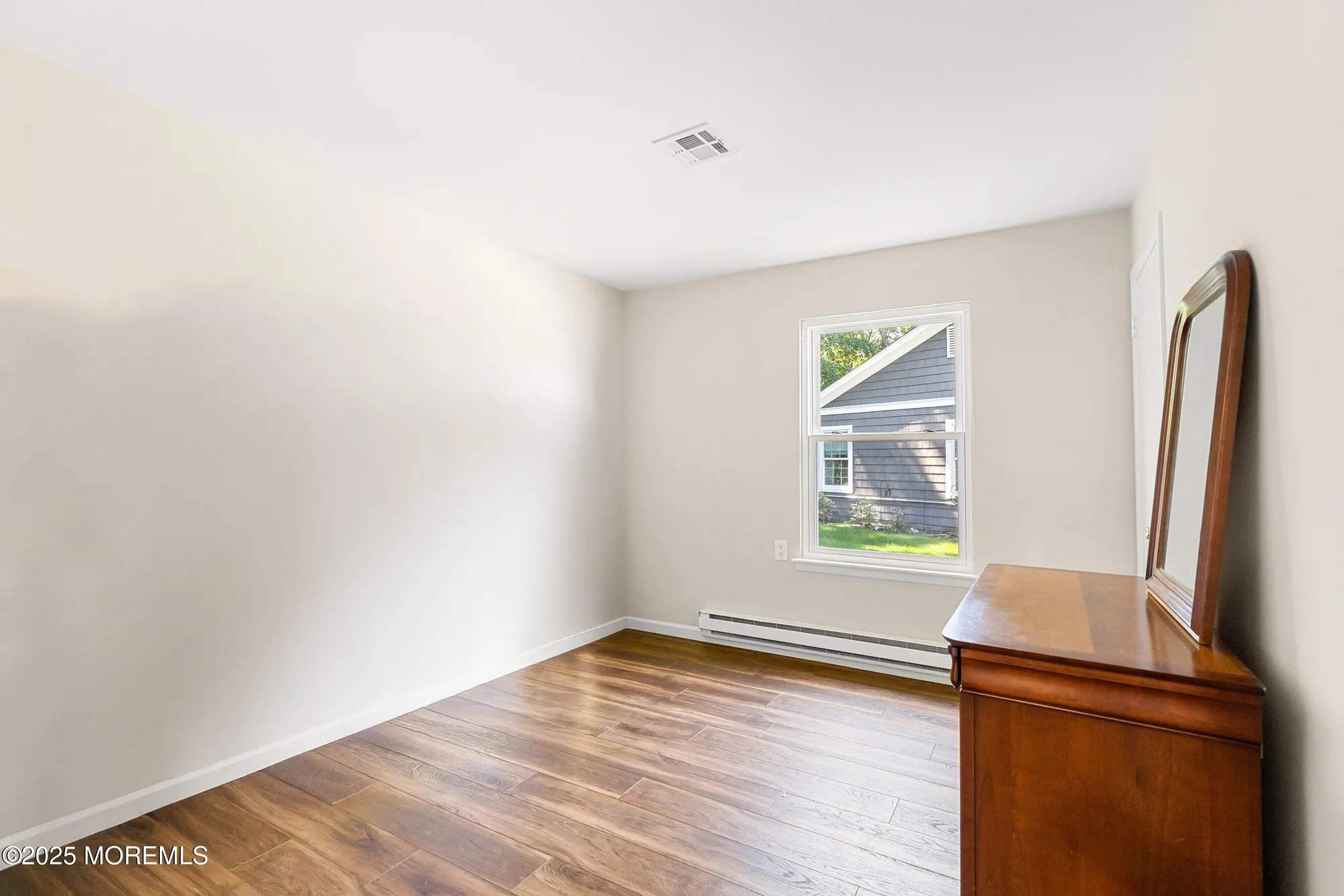 Property Slideshow image 25 of 43 | 9 whitney ct, Brick, NJ, 08724