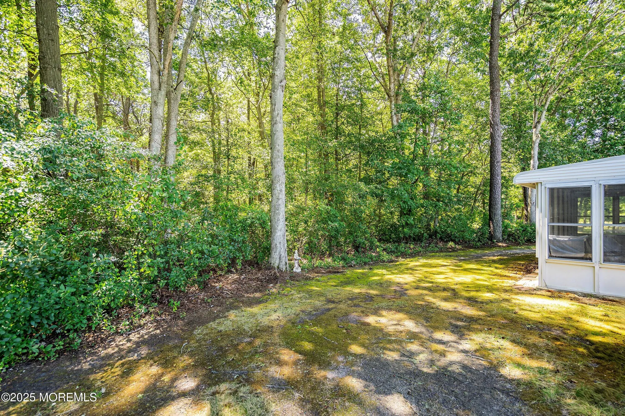 Property Slideshow image 33 of 43 | 9 whitney ct, Brick, NJ, 08724