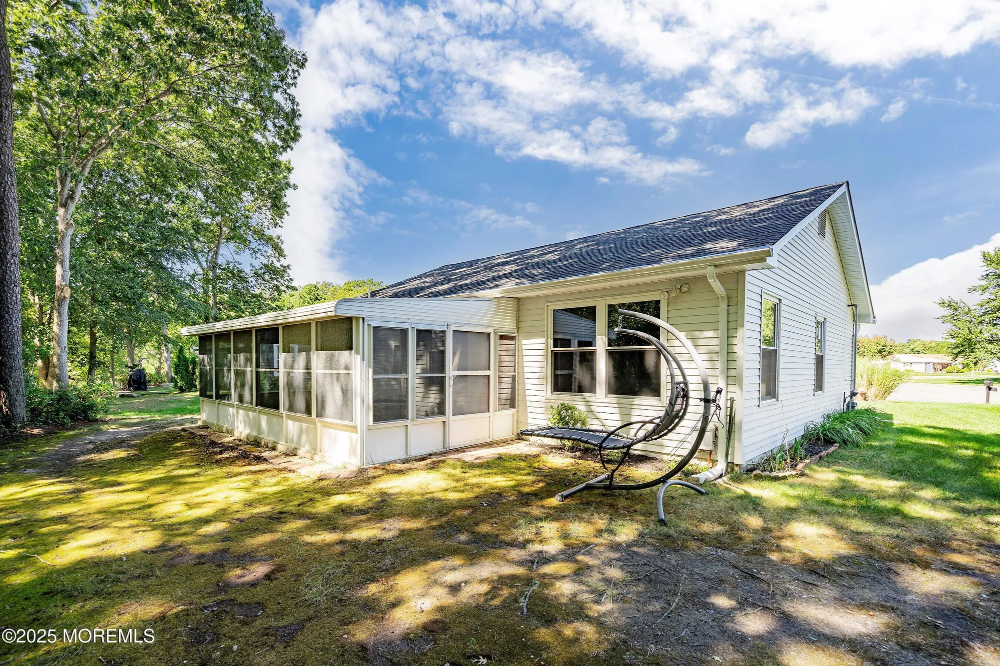 Property Slideshow image 35 of 43 | 9 whitney ct, Brick, NJ, 08724