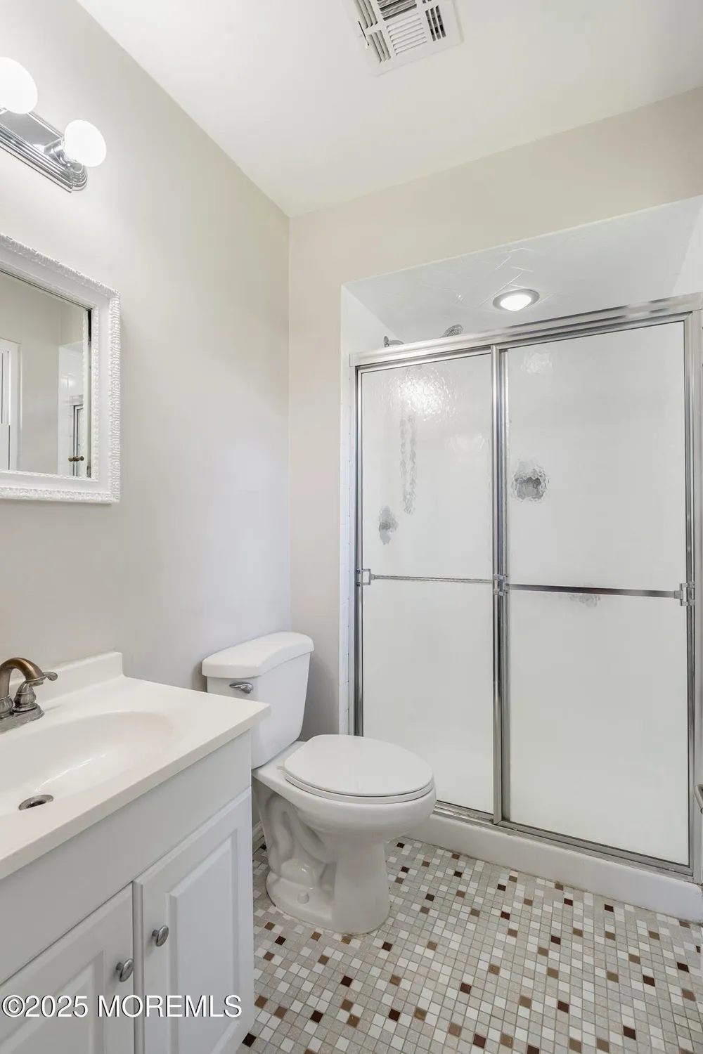Property Slideshow image 32 of 43 | 9 whitney ct, Brick, NJ, 08724