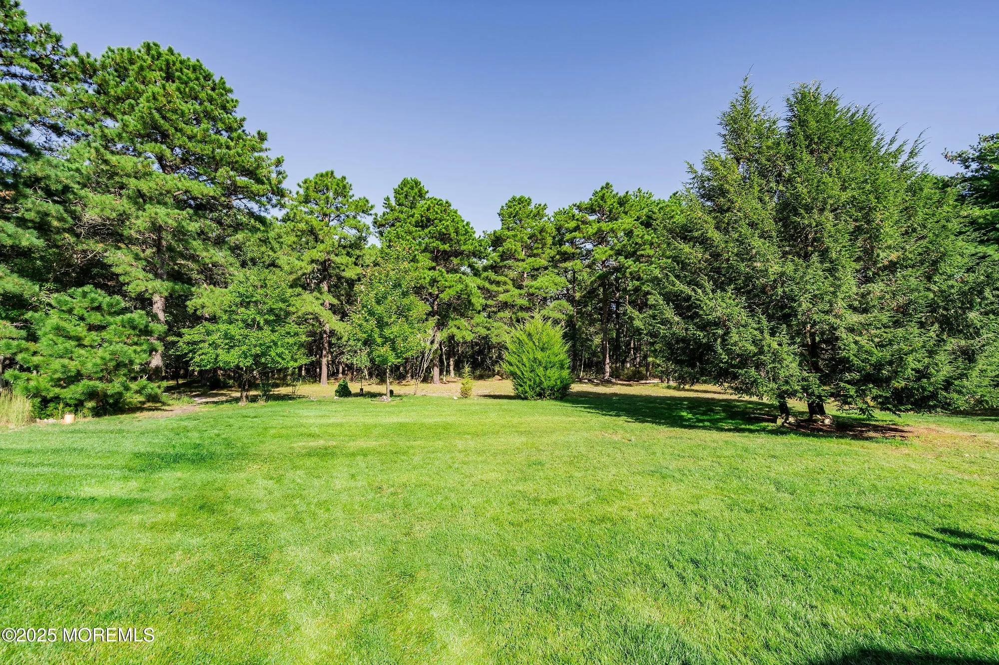 Property Slideshow image 10 of 23 | 21 cabrillo blvd, Toms River, NJ, 08757