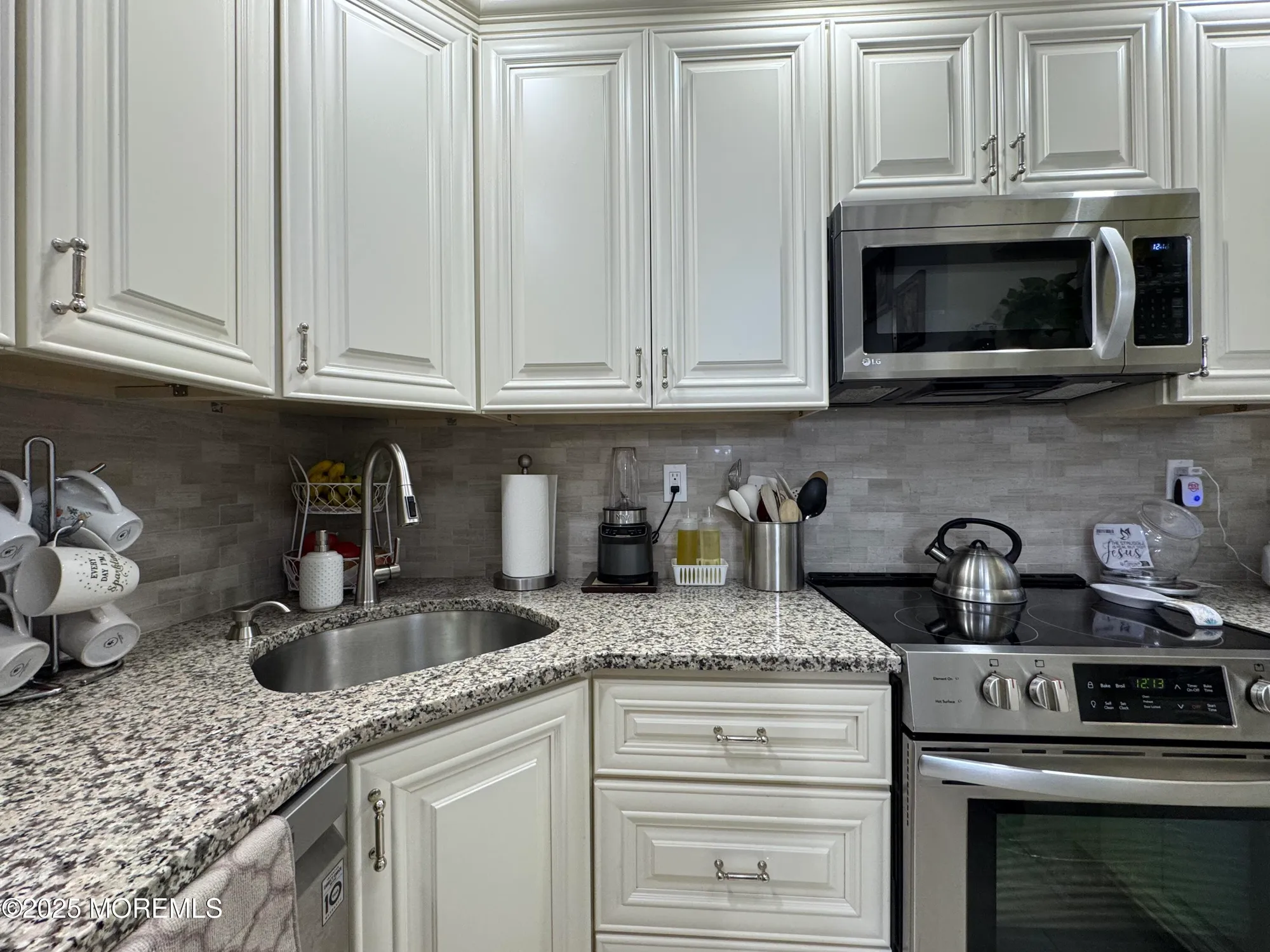 Property Slideshow image 3 of 26 | 86 arrowood rd b, Manalapan, NJ, 07726
