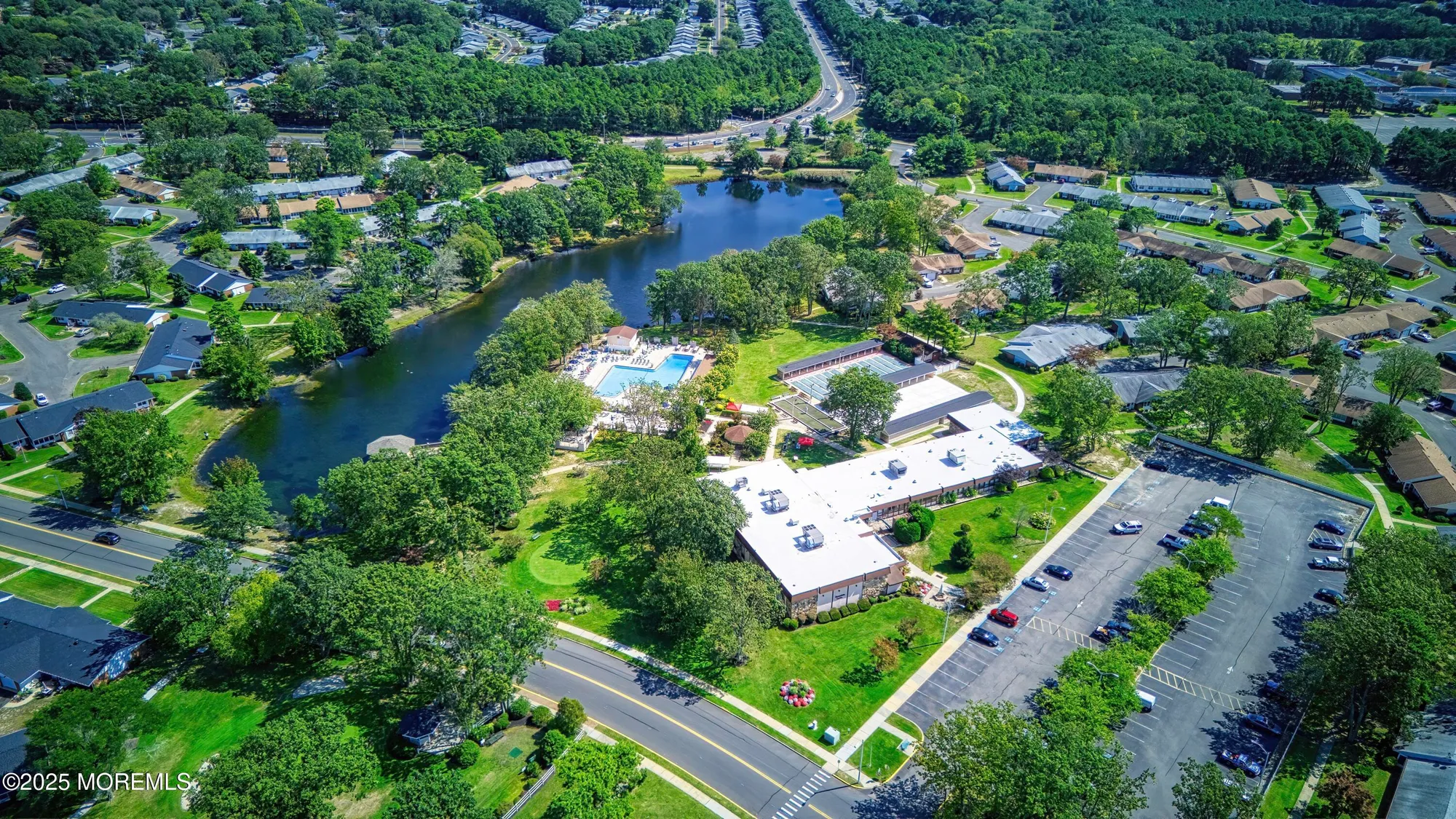 Property Slideshow image 3 of 30 | 1028b shetland dr, Lakewood, NJ, 08701