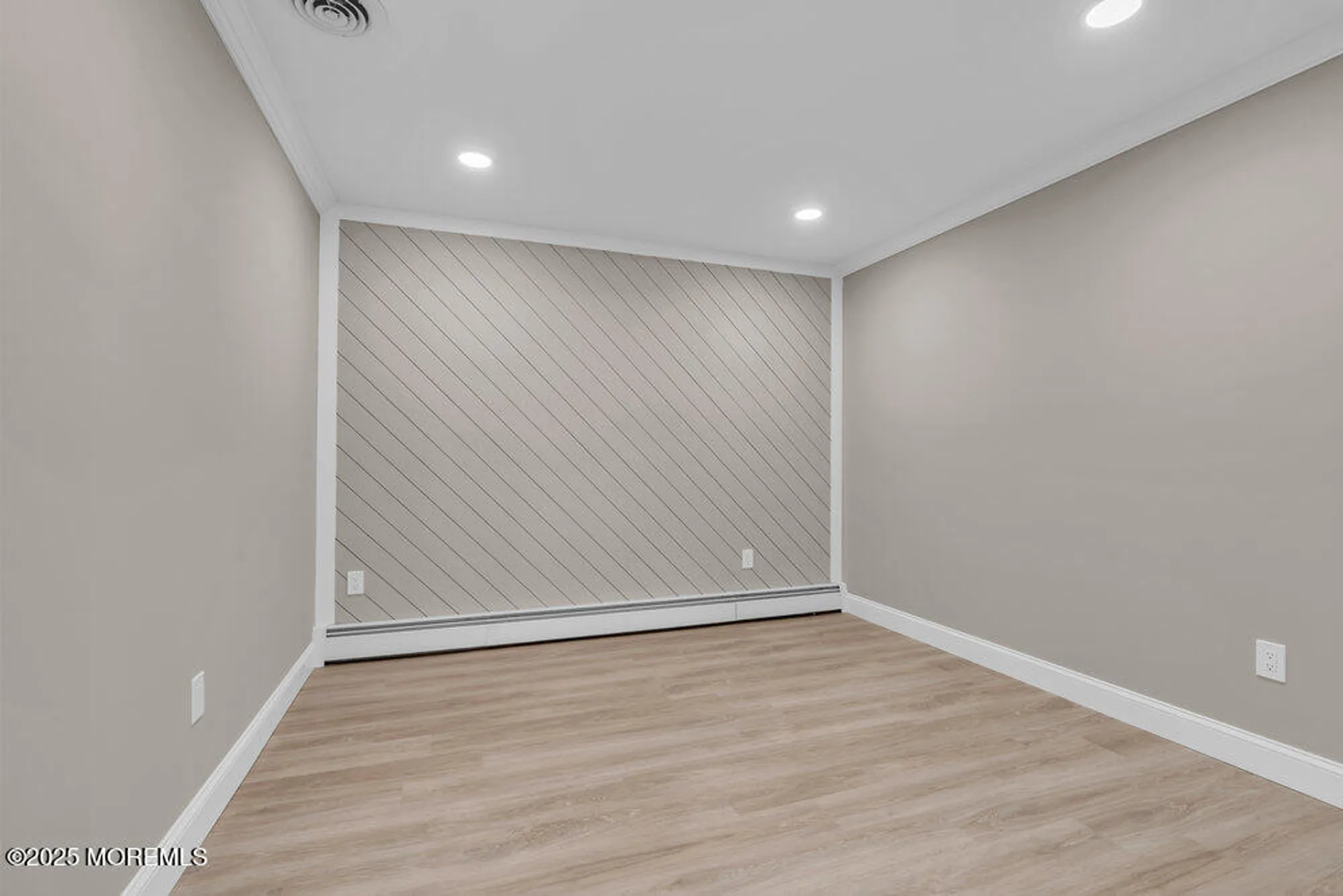 Property Slideshow image 17 of 68 | 33 brookfield ct, Toms River, NJ, 08757