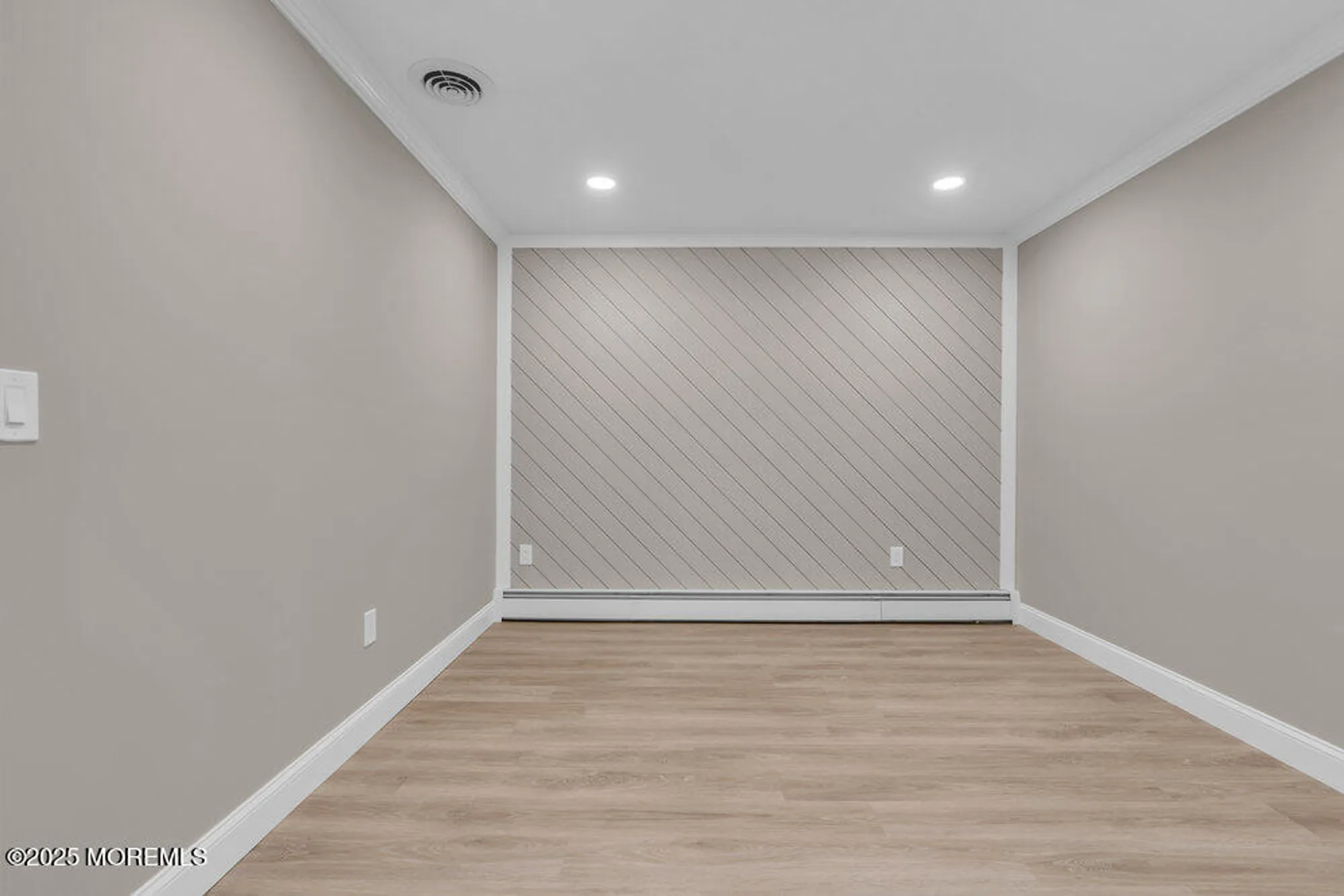Property Slideshow image 18 of 68 | 33 brookfield ct, Toms River, NJ, 08757